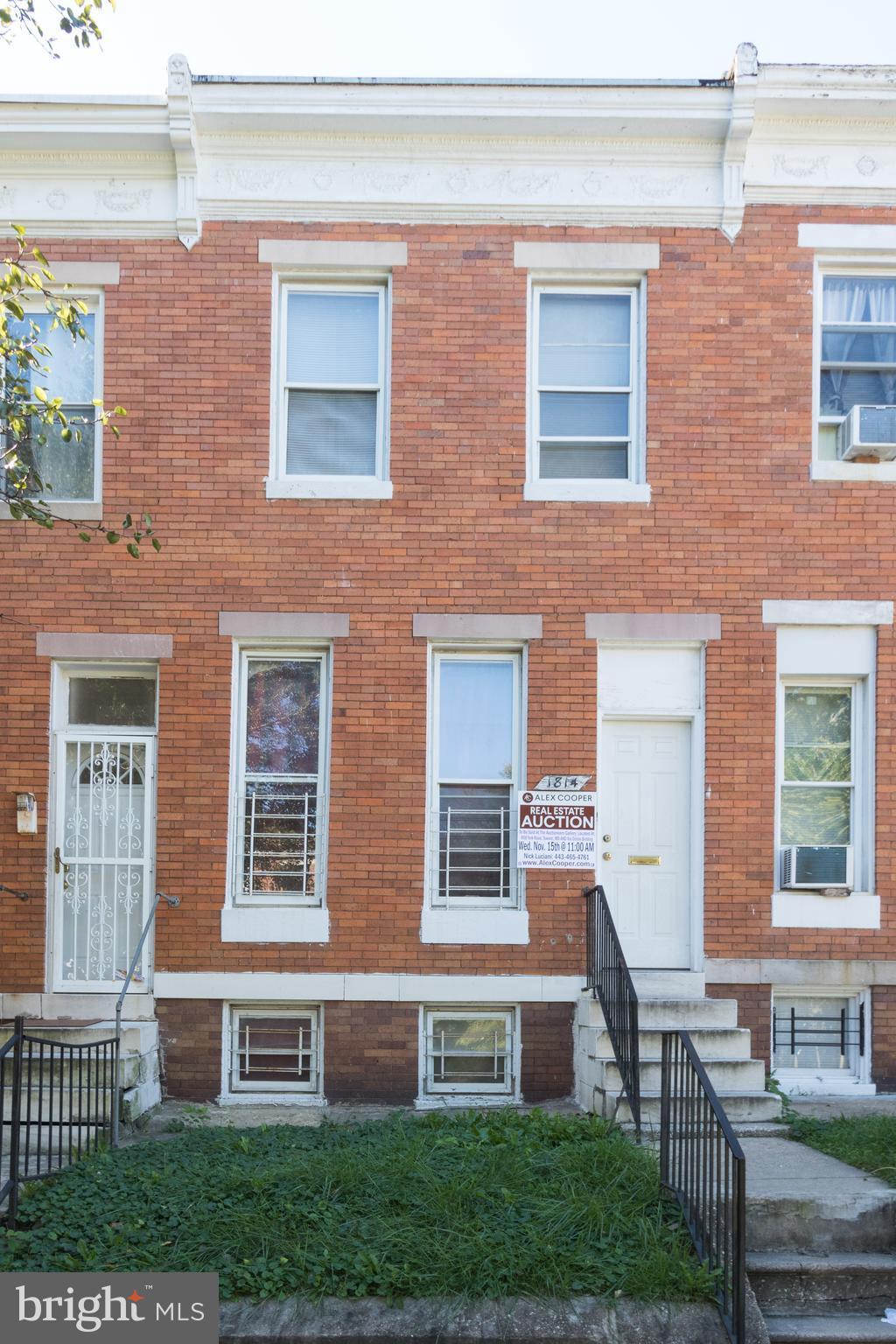 List price is opening bid only. BANKRUPTCY TRUSTEE'S AUCTION: Wednesday, November 15th, 2017 @ 11:00am. Auction will be held @ ALEX COOPER GALLERY & ONLINE. $1,500 Deposit. Tenant occupied 3 bedroom/1 bath townhome located in "Northwest Community Action." Gross Scheduled Annual Rent=$6,000. Part of an 81 property Bankruptcy Trustee's Auction. Check our other listings for more info. Do not miss!