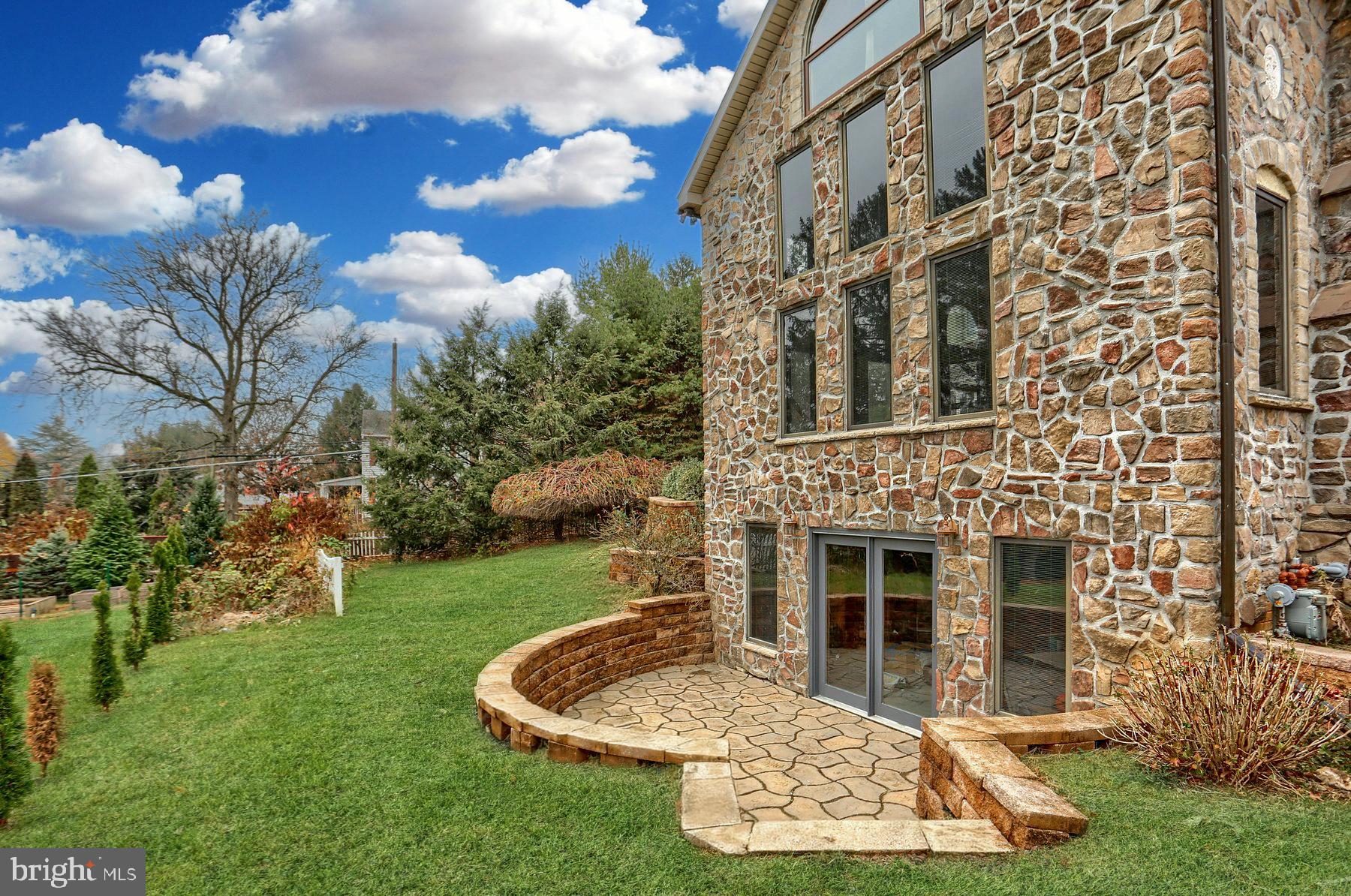 WHITNEY RIDGE - Residential