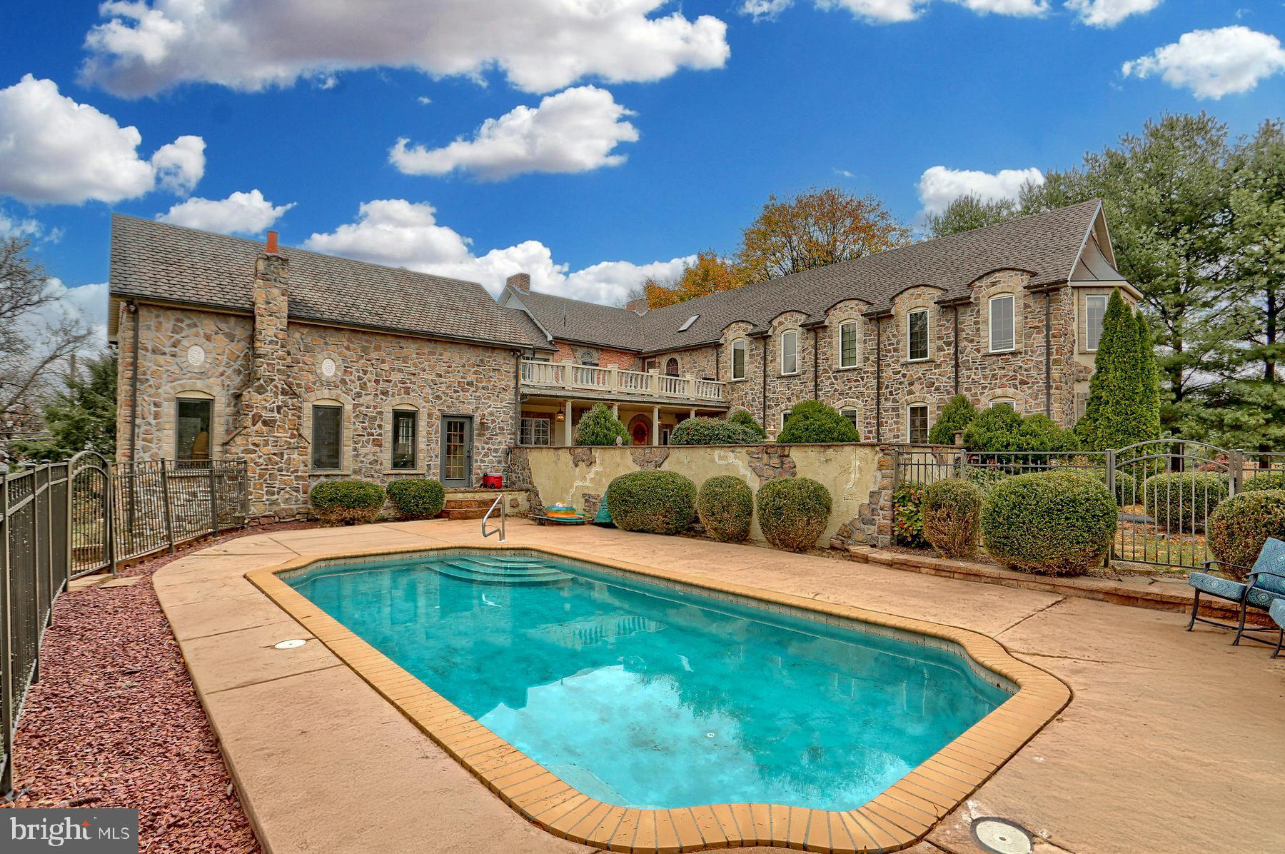 WHITNEY RIDGE - Residential