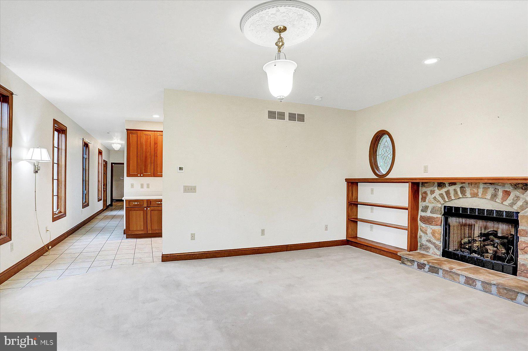 WHITNEY RIDGE - Residential