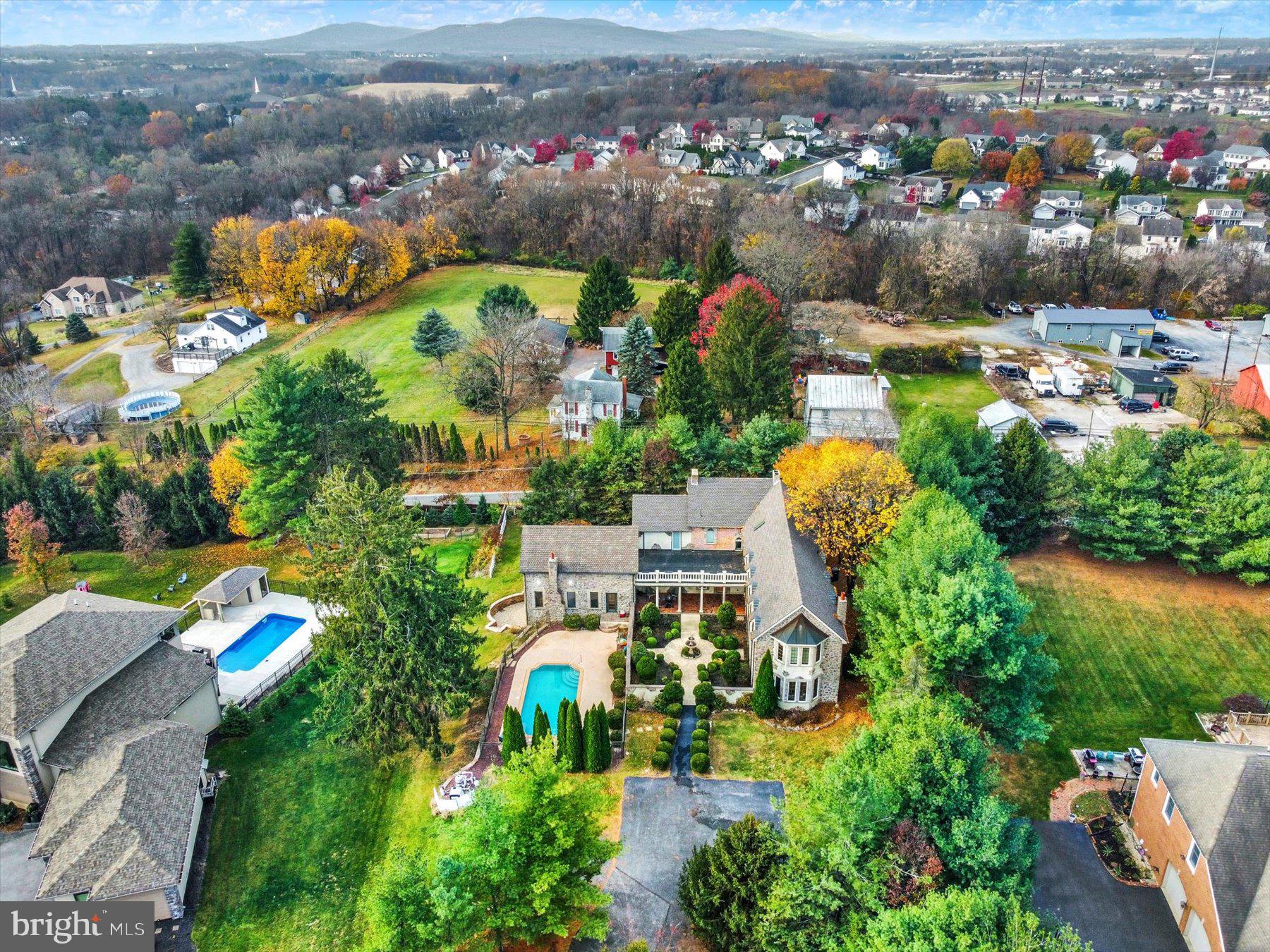 WHITNEY RIDGE - Residential