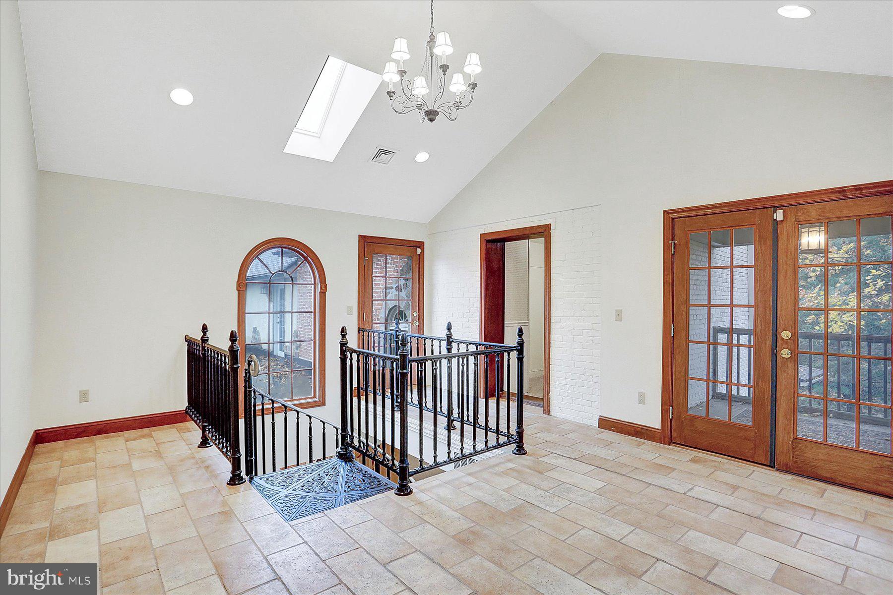 WHITNEY RIDGE - Residential