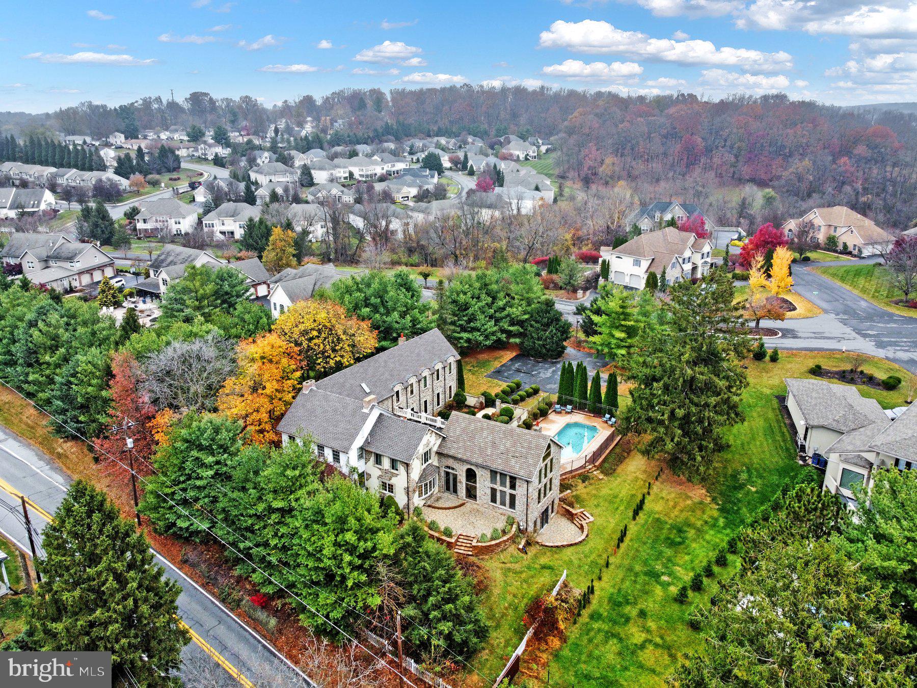 WHITNEY RIDGE - Residential