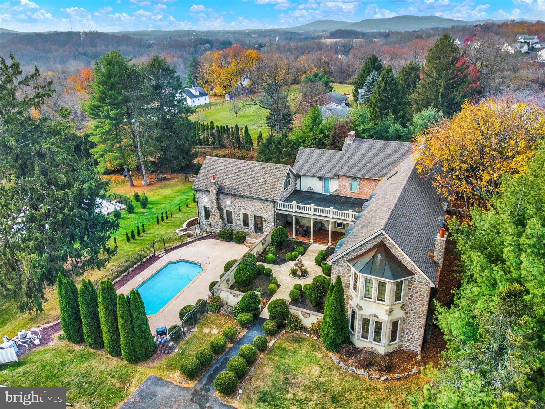 WHITNEY RIDGE - Residential