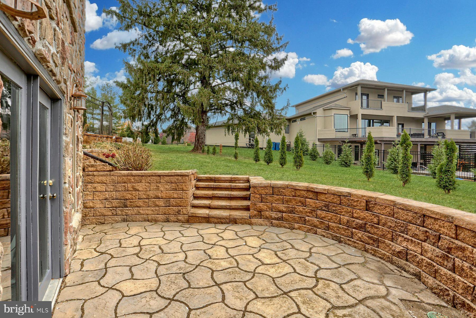 WHITNEY RIDGE - Residential