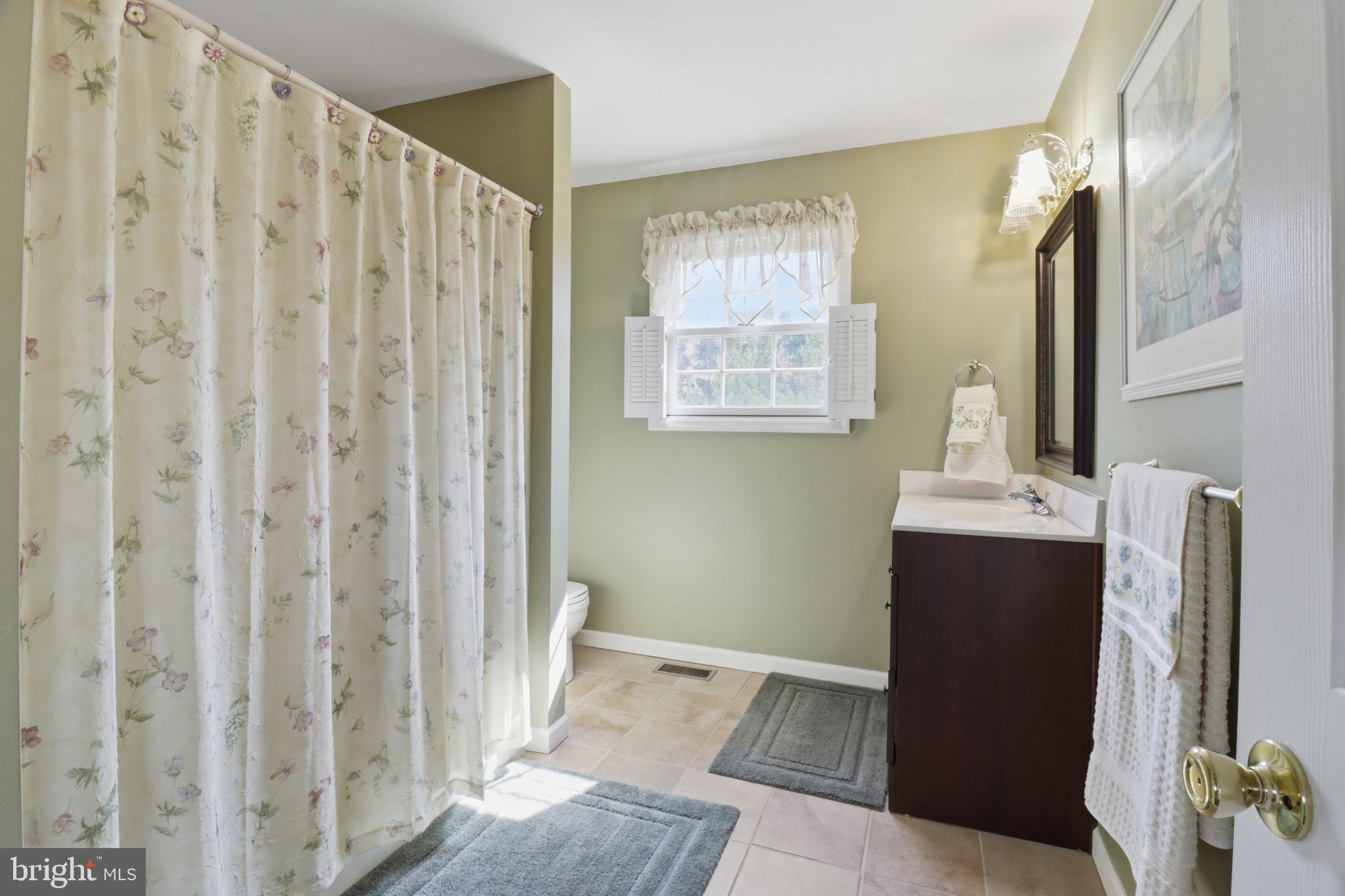 BARBS FARM - Residential