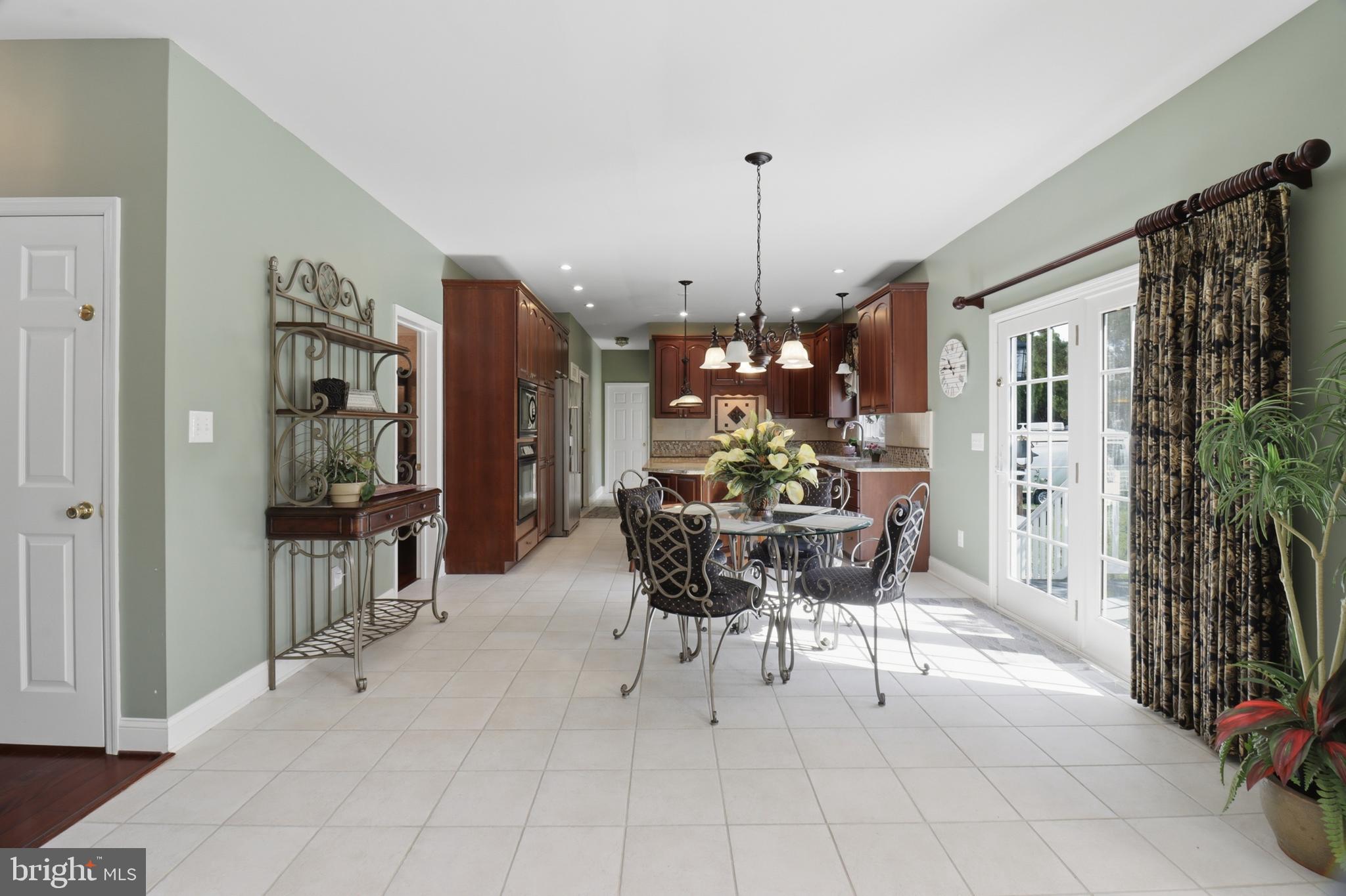 BARBS FARM - Residential