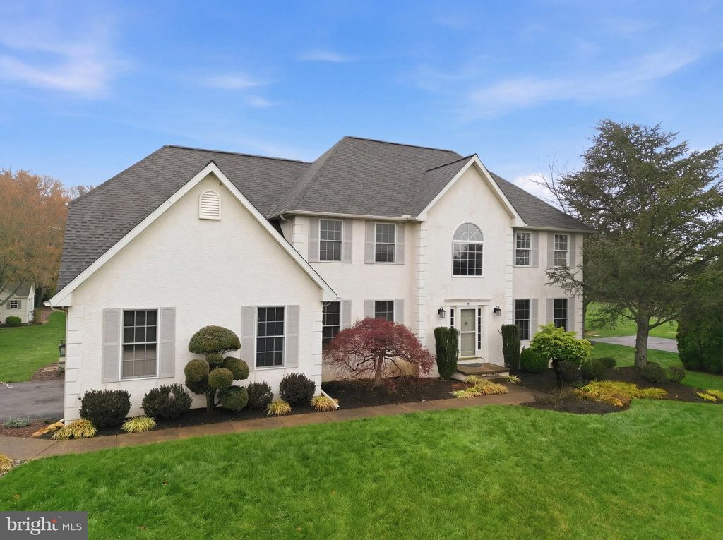 Photo of 320 Wheatsheaf Drive, NEW CASTLE, DE 19720 (MLS # DENC2100066)