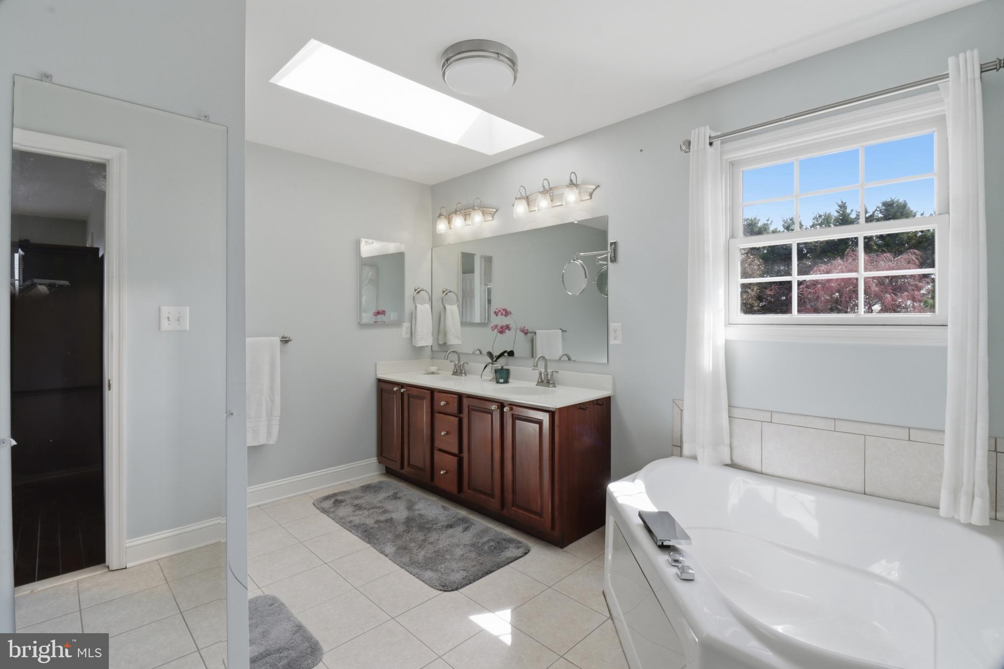 BARBS FARM - Residential