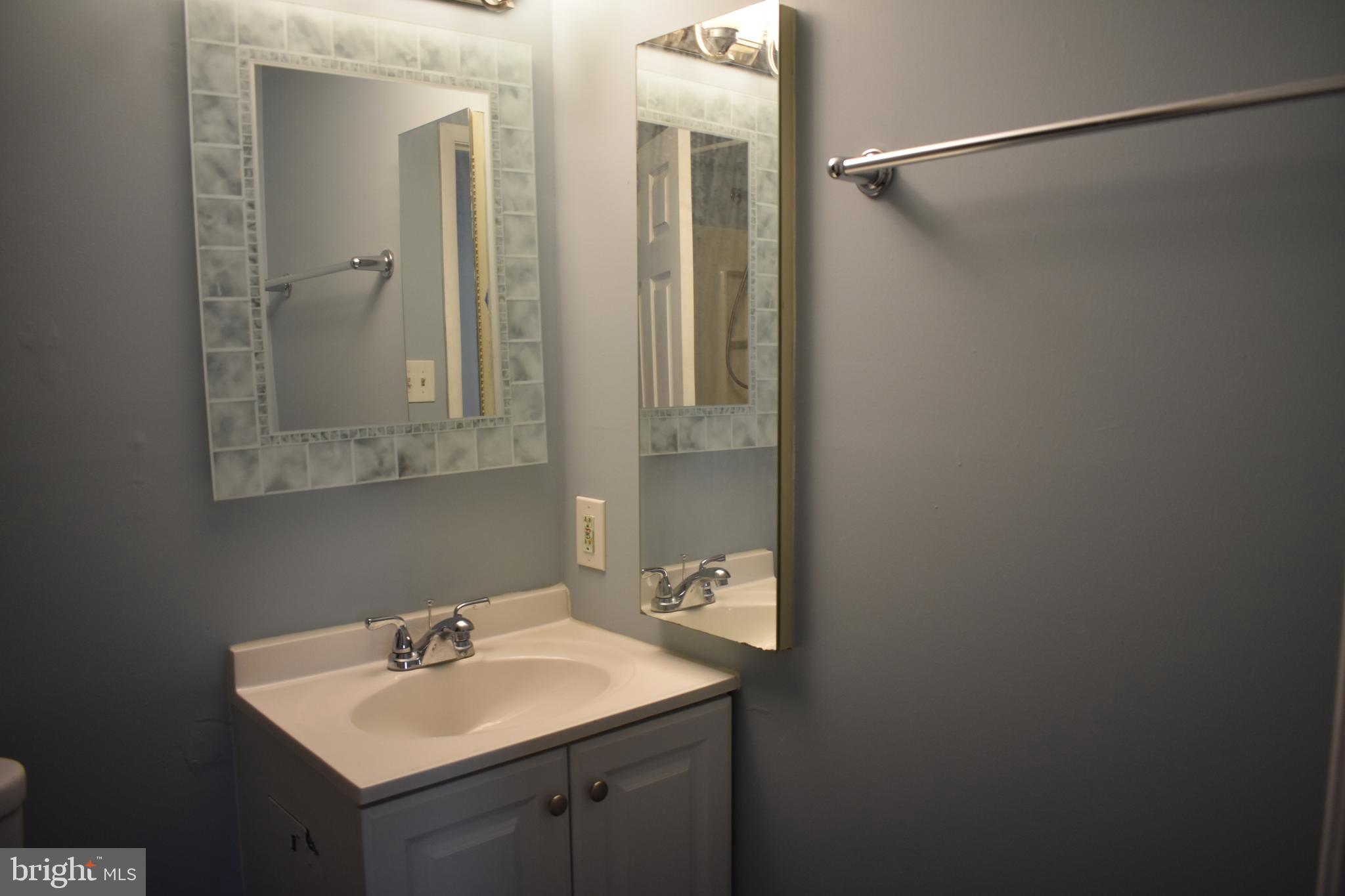 DAMASCUS GARDENS - Residential Lease