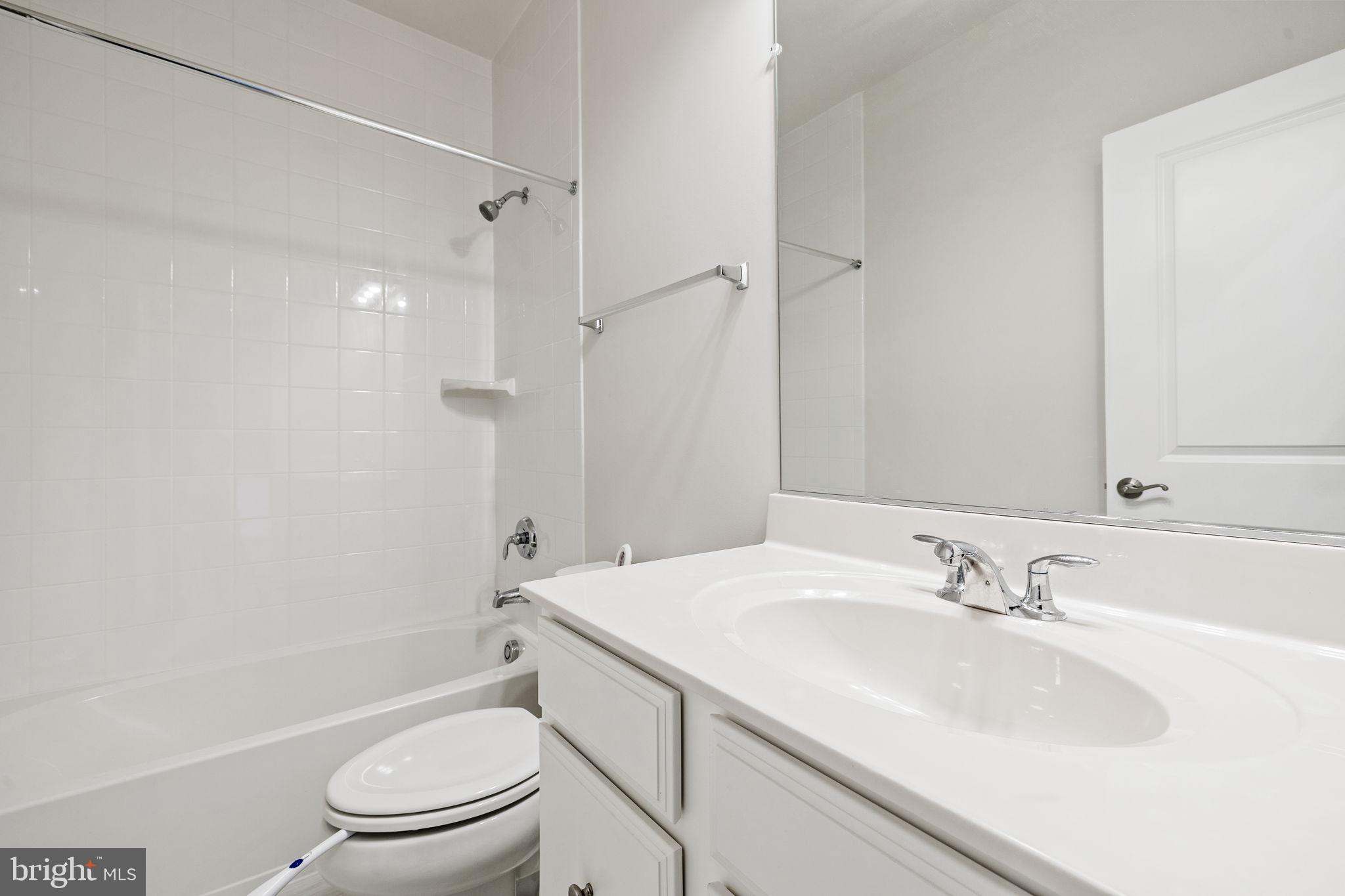 BRADLEY SQUARE - Residential