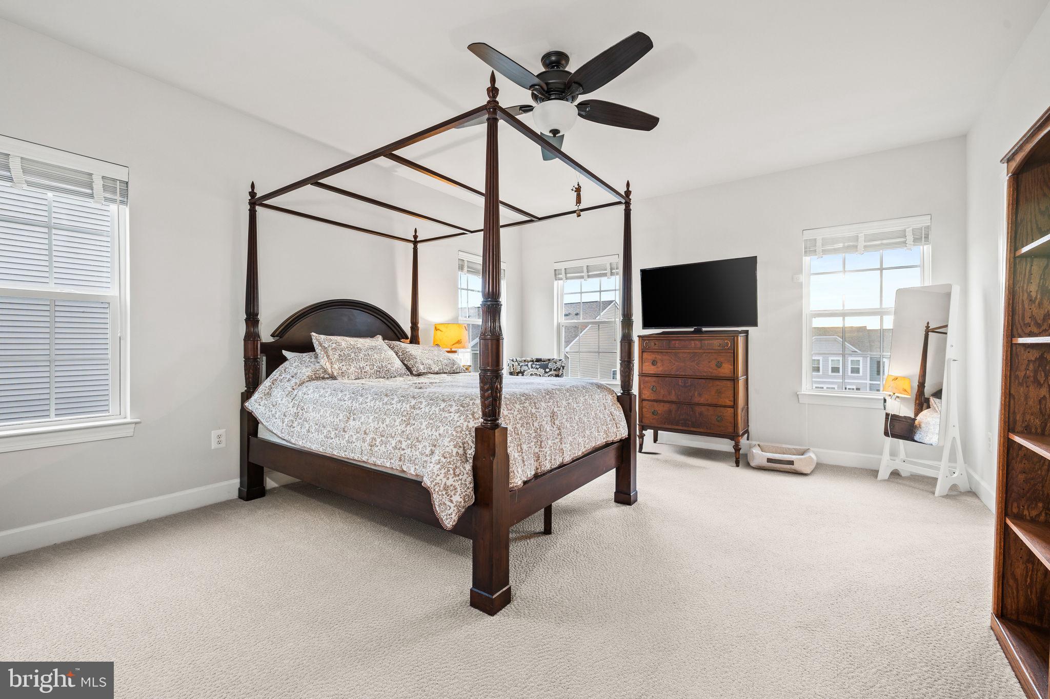 10572 WATERBURY WOODS WAY