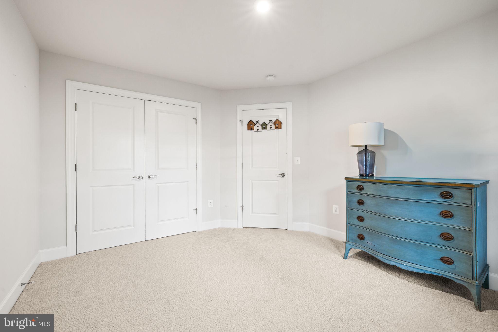 BRADLEY SQUARE - Residential