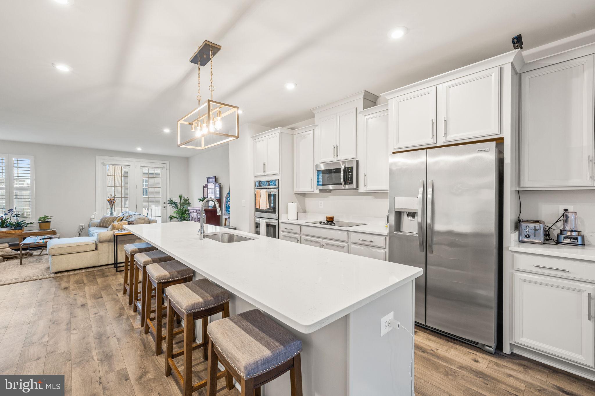 BRADLEY SQUARE - Residential