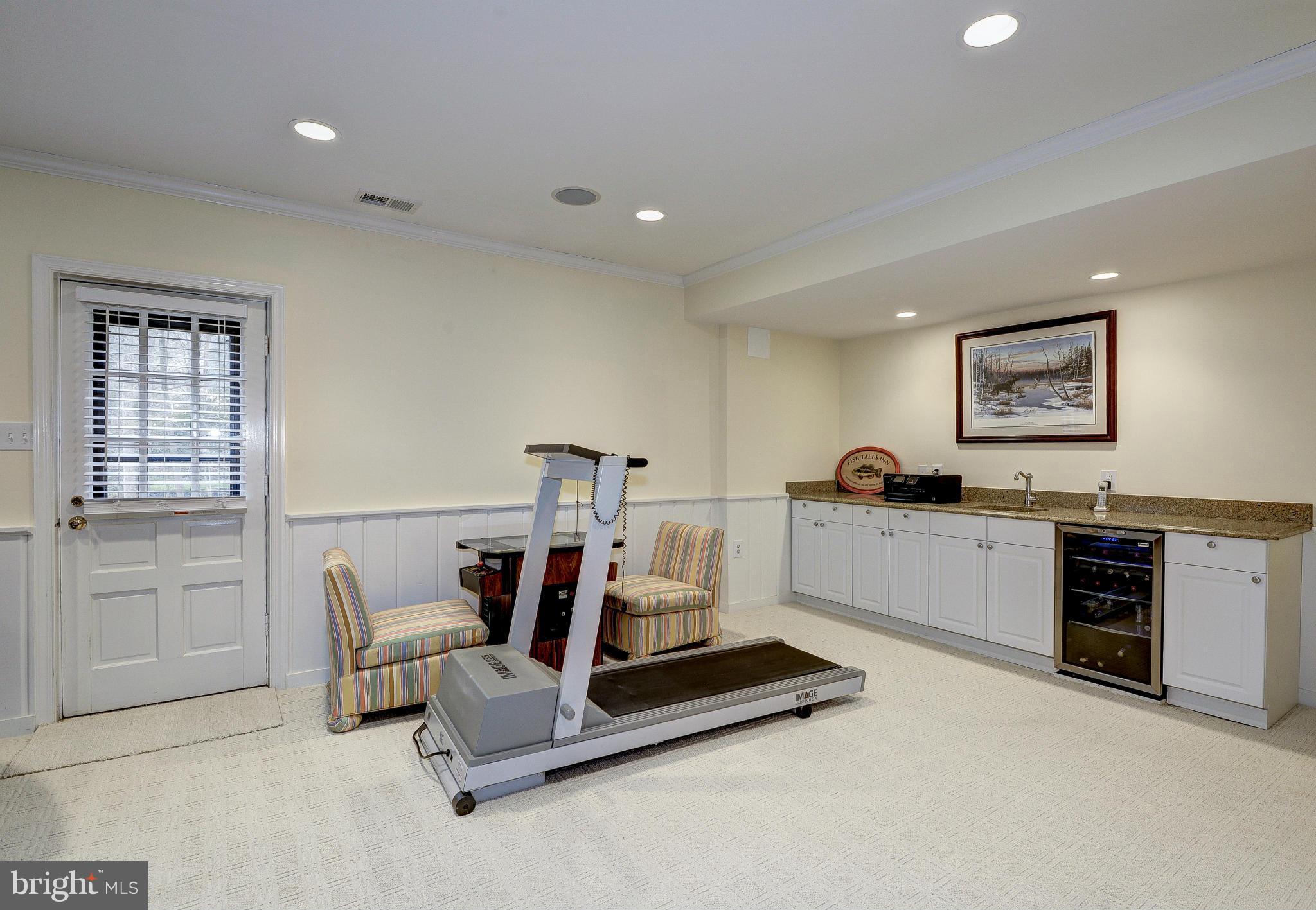 RIVER FALLS - Residential