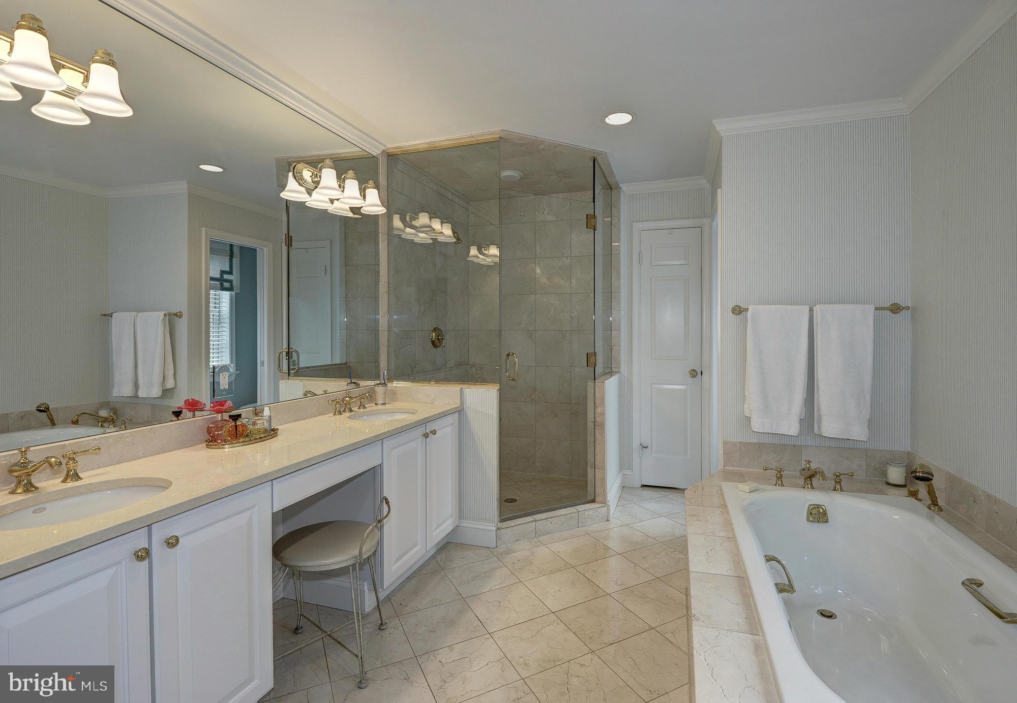 RIVER FALLS - Residential