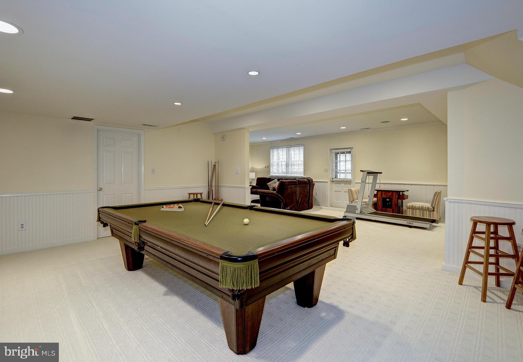 RIVER FALLS - Residential