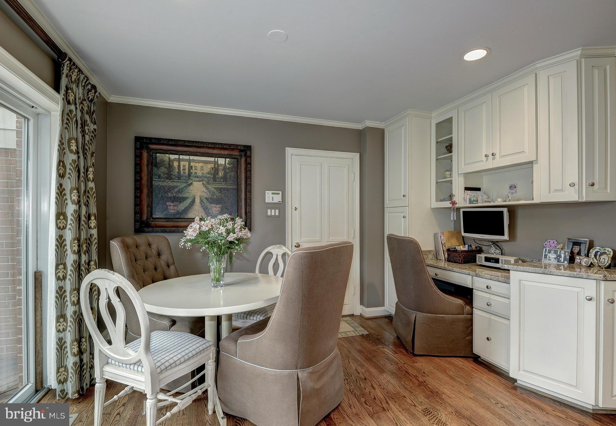 RIVER FALLS - Residential