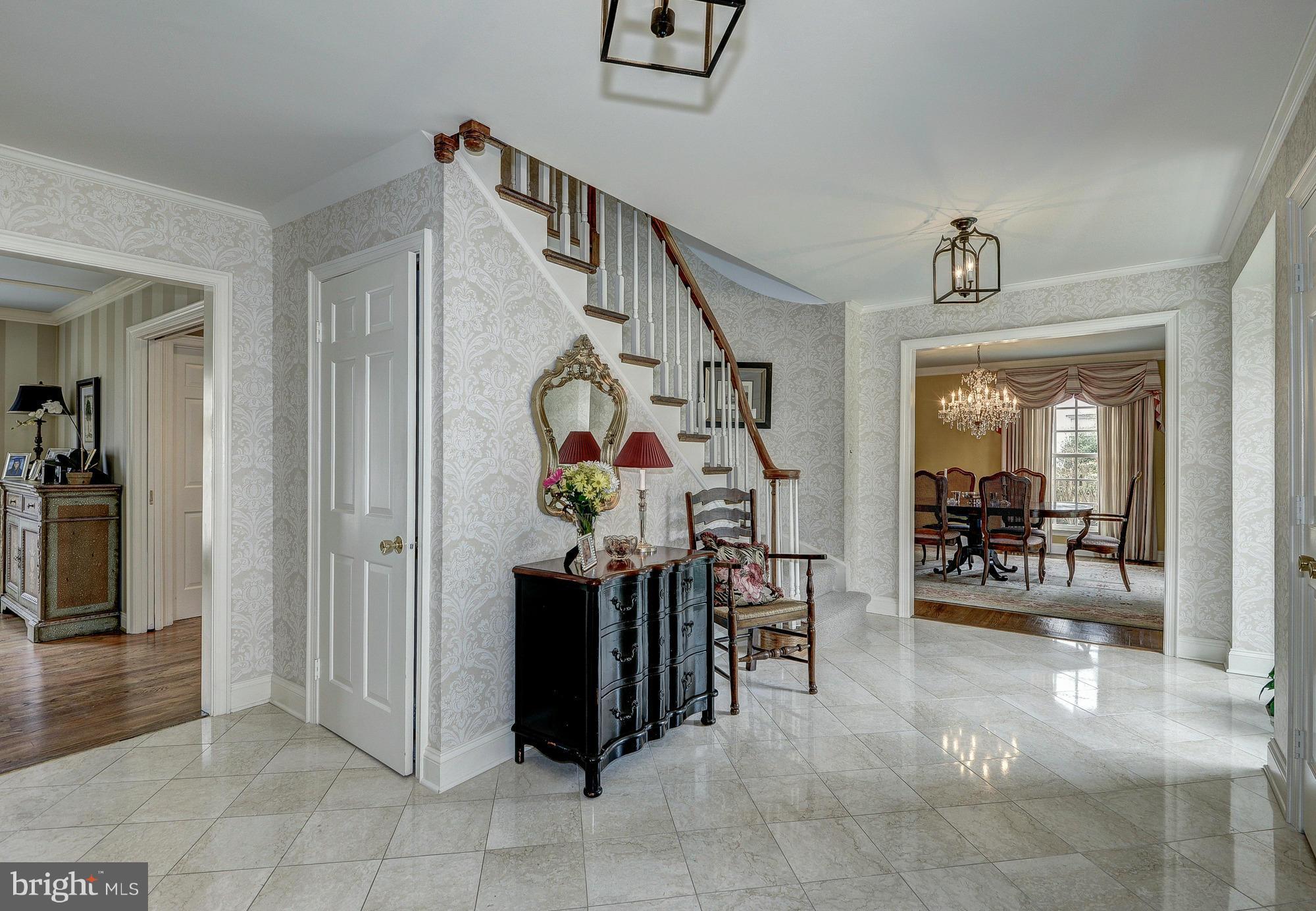 RIVER FALLS - Residential