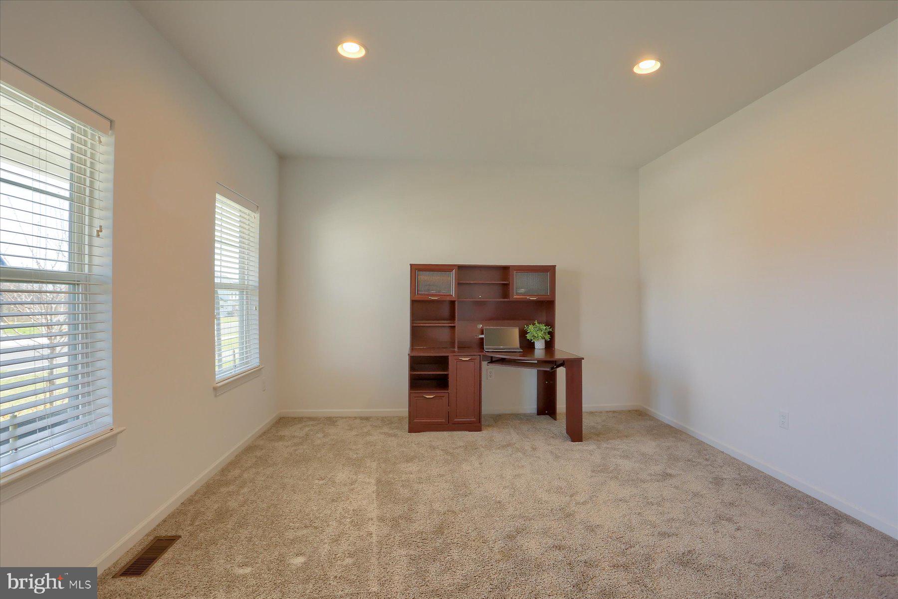 MEADOWBROOK FARMS - Residential