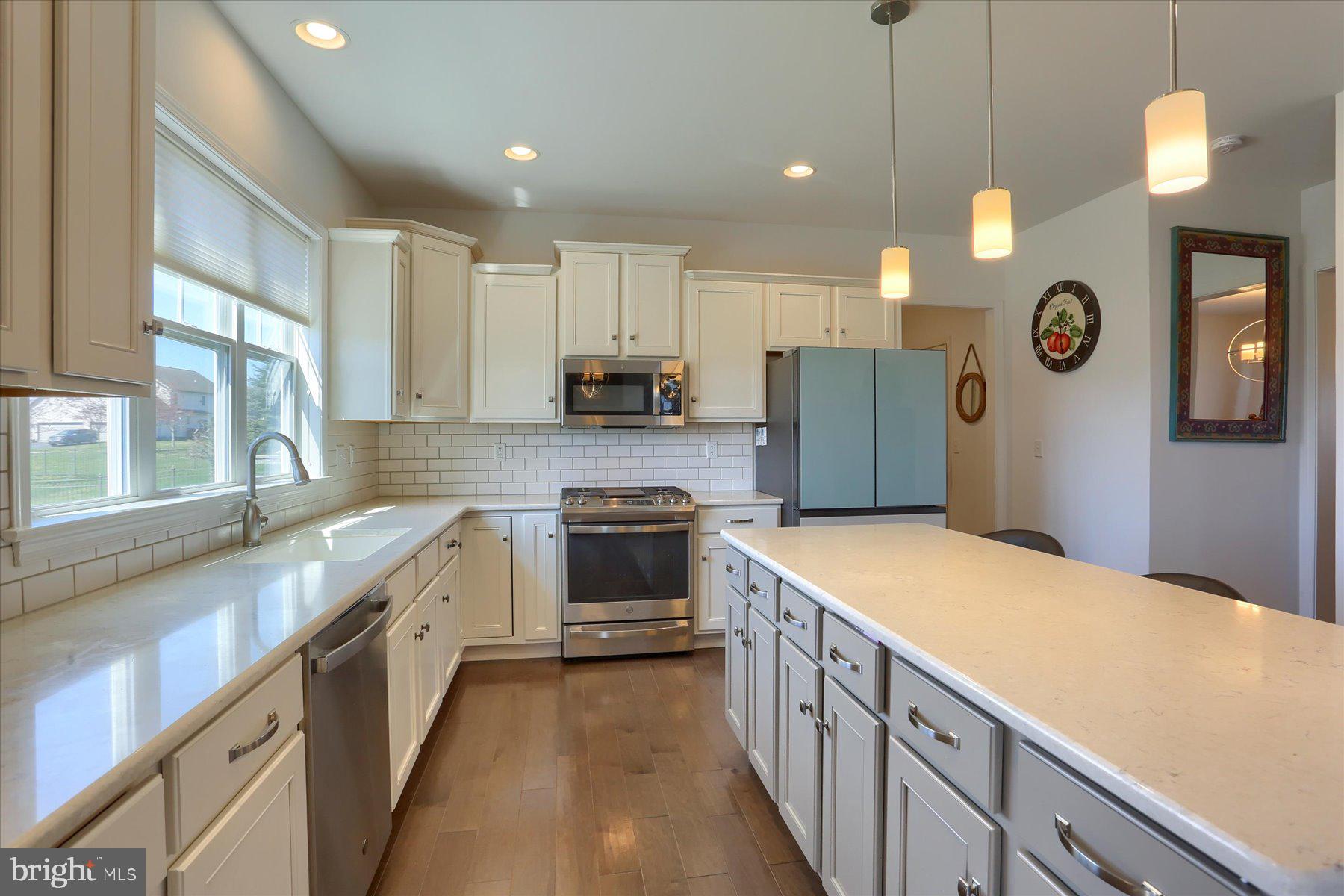 MEADOWBROOK FARMS - Residential