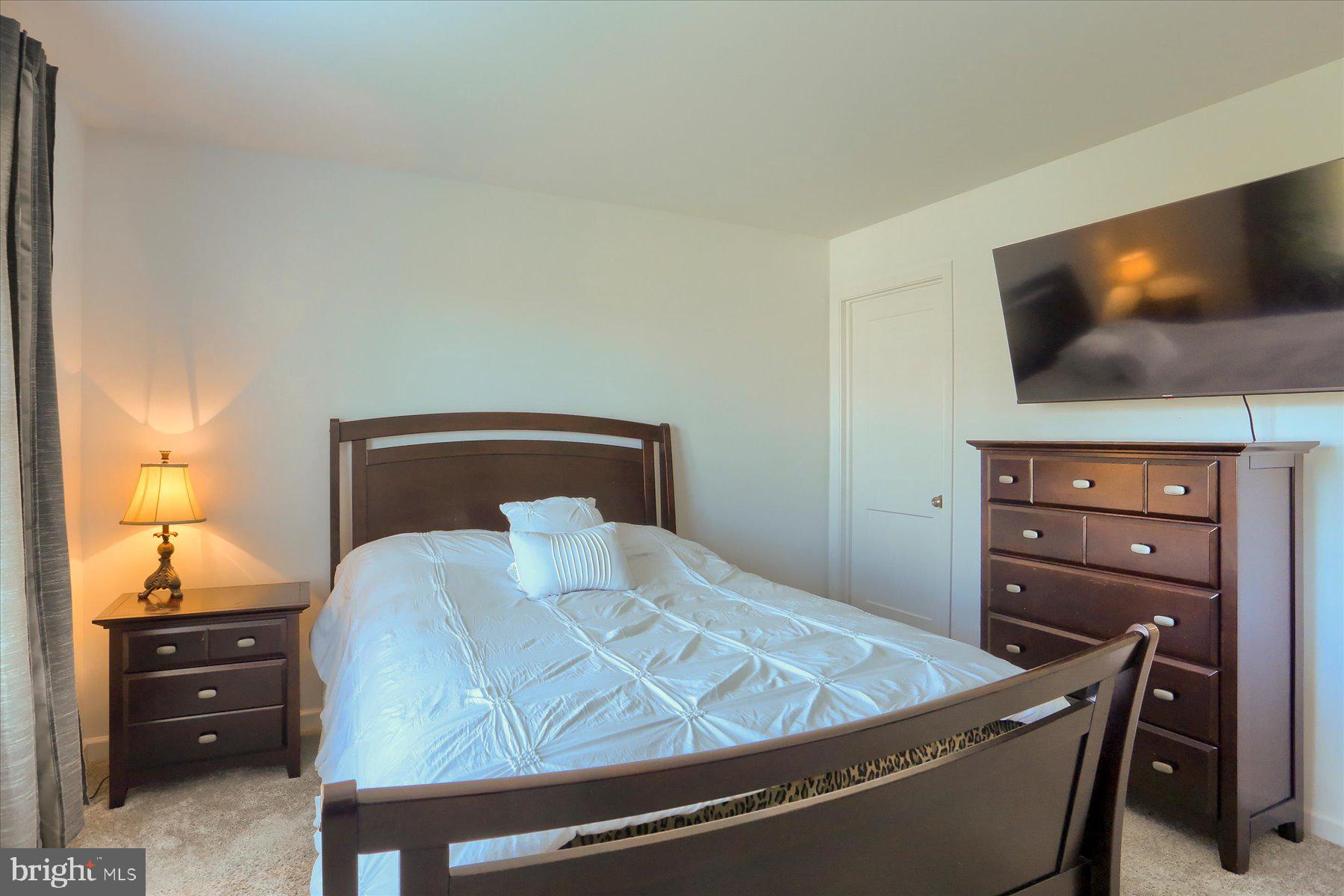 MEADOWBROOK FARMS - Residential