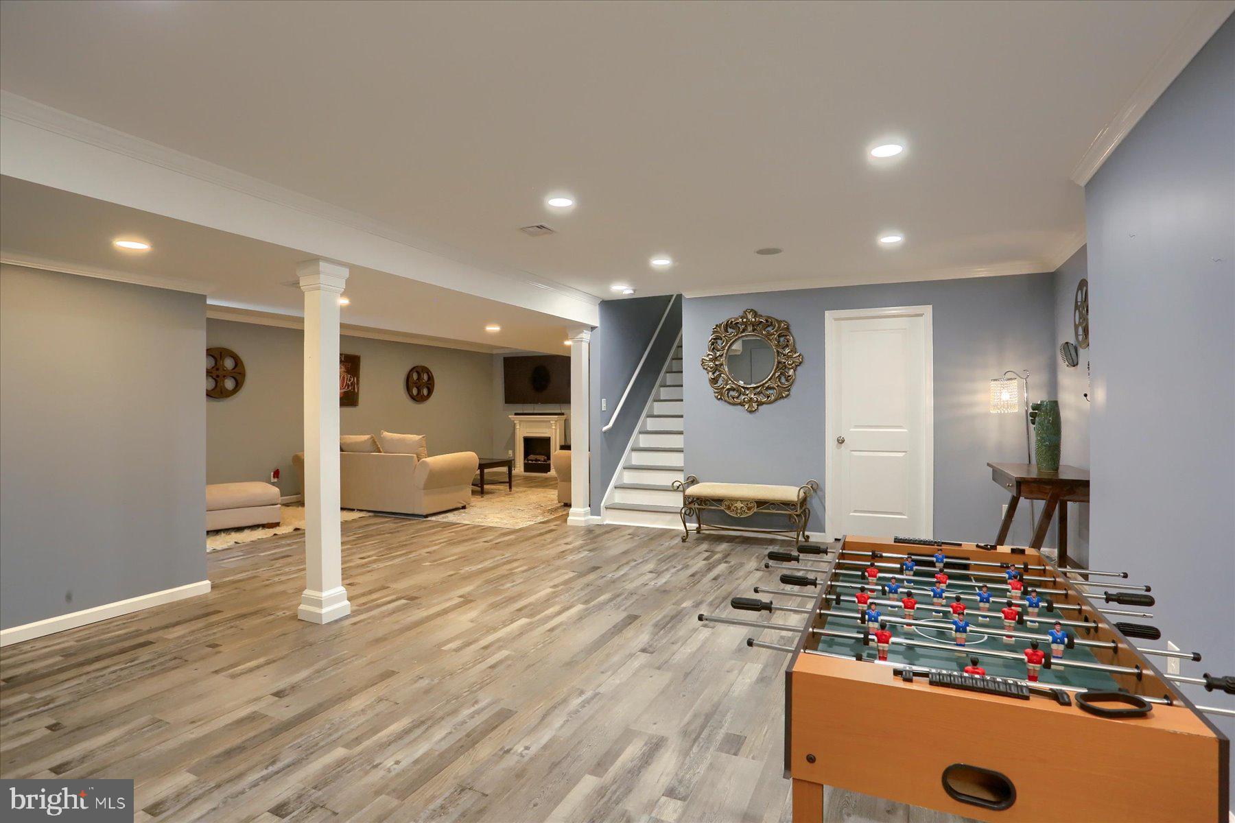 MEADOWBROOK FARMS - Residential