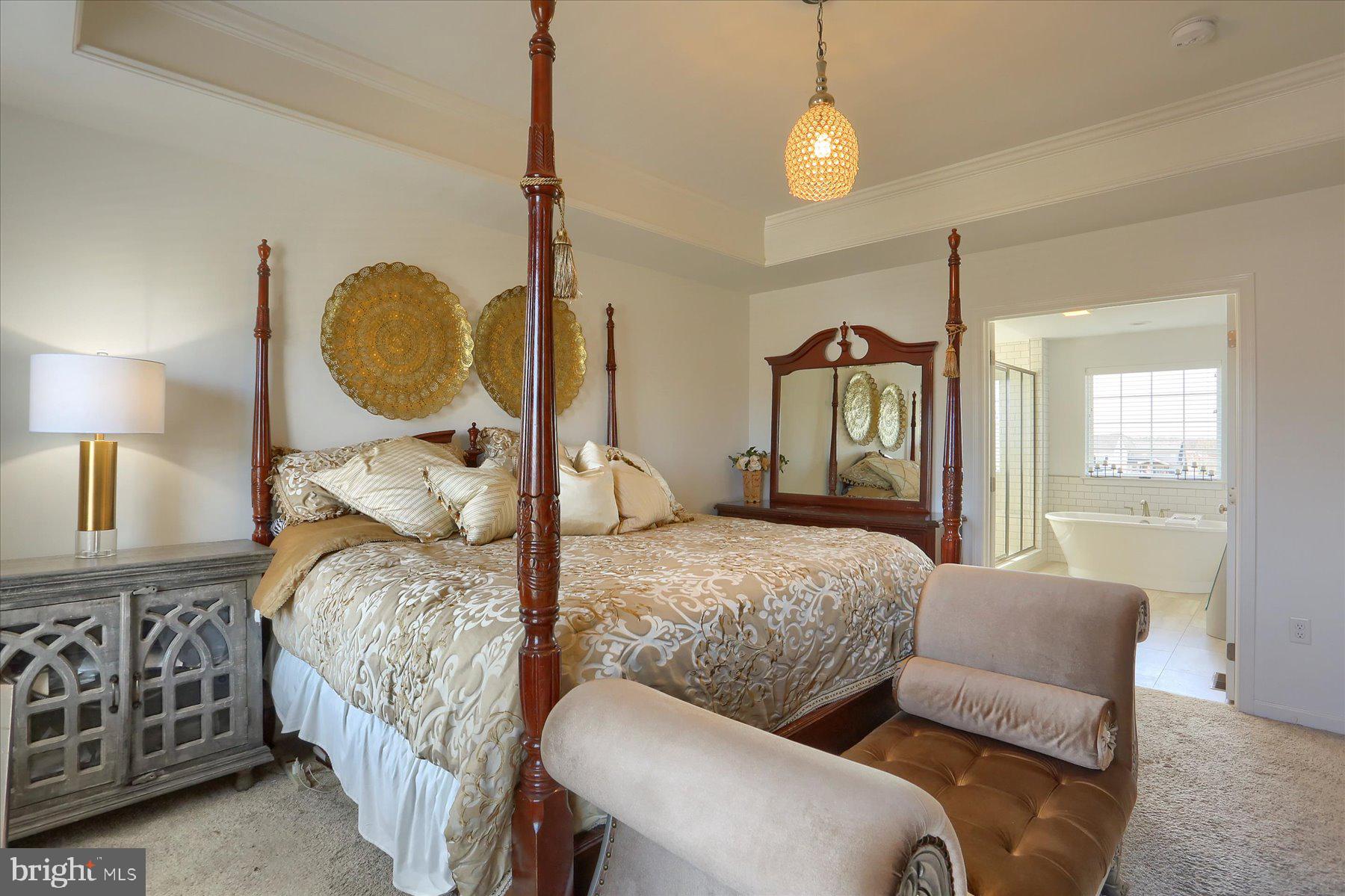 MEADOWBROOK FARMS - Residential