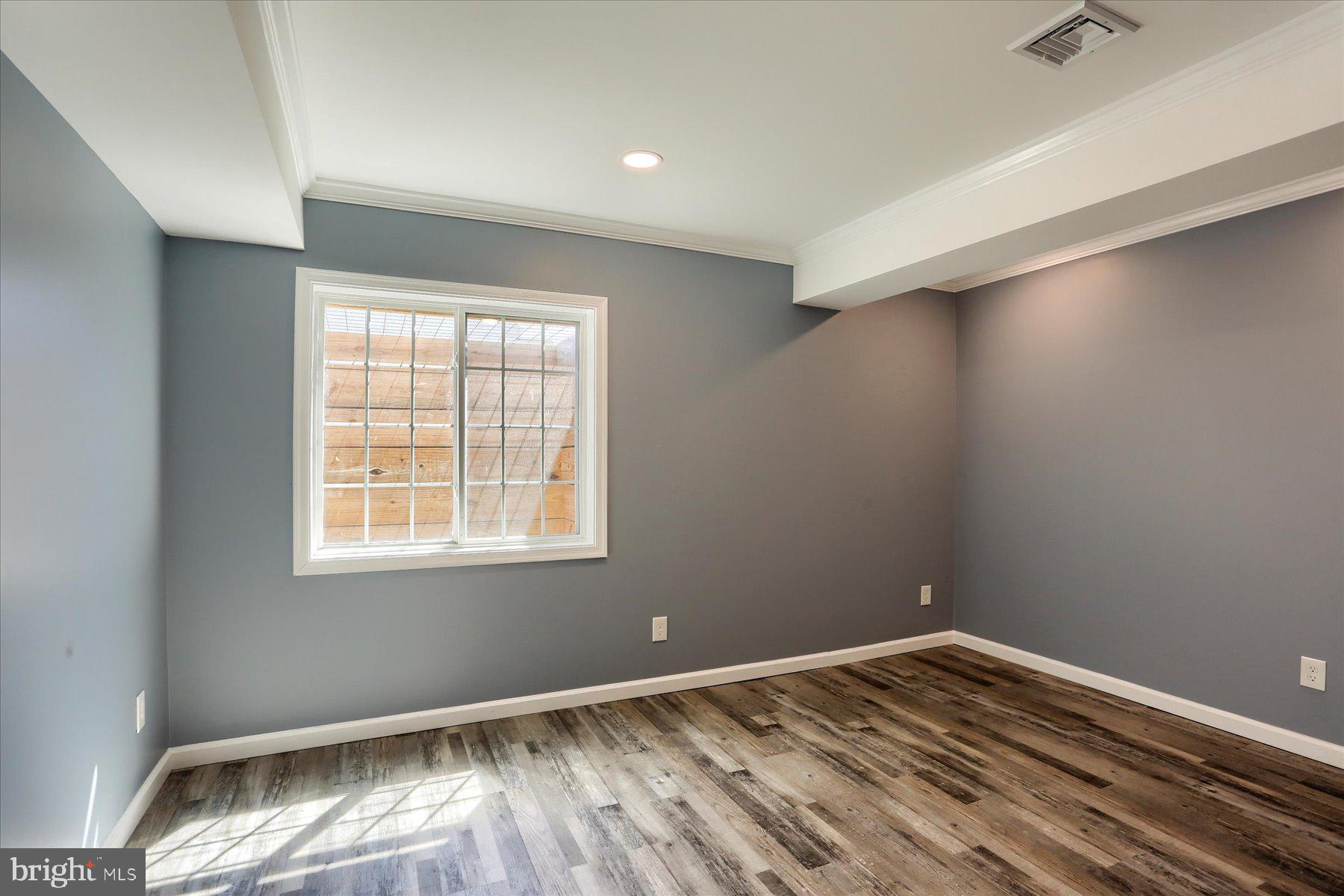 MEADOWBROOK FARMS - Residential