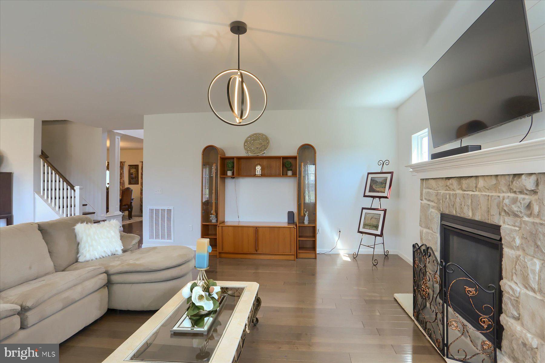 MEADOWBROOK FARMS - Residential