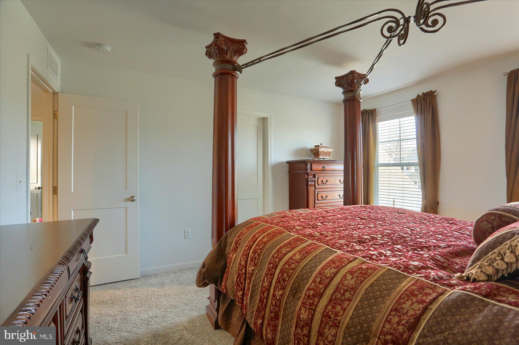 MEADOWBROOK FARMS - Residential