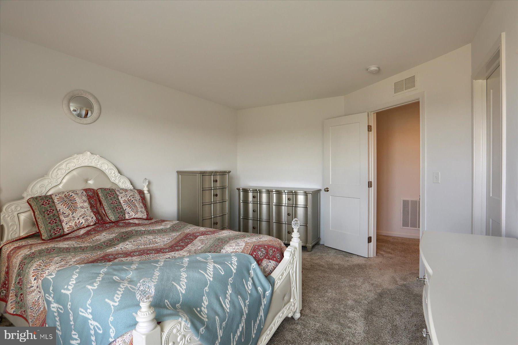 MEADOWBROOK FARMS - Residential