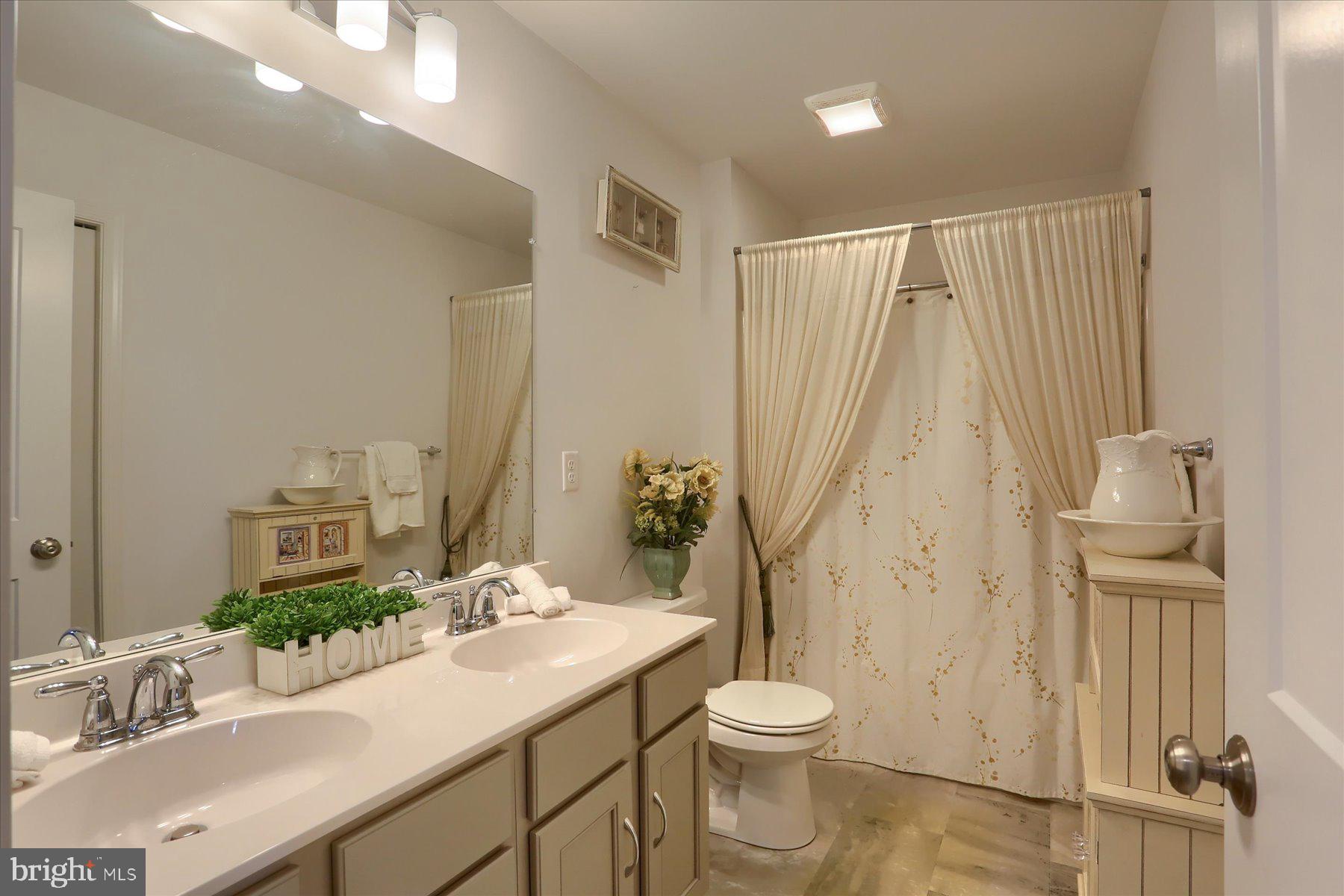 MEADOWBROOK FARMS - Residential