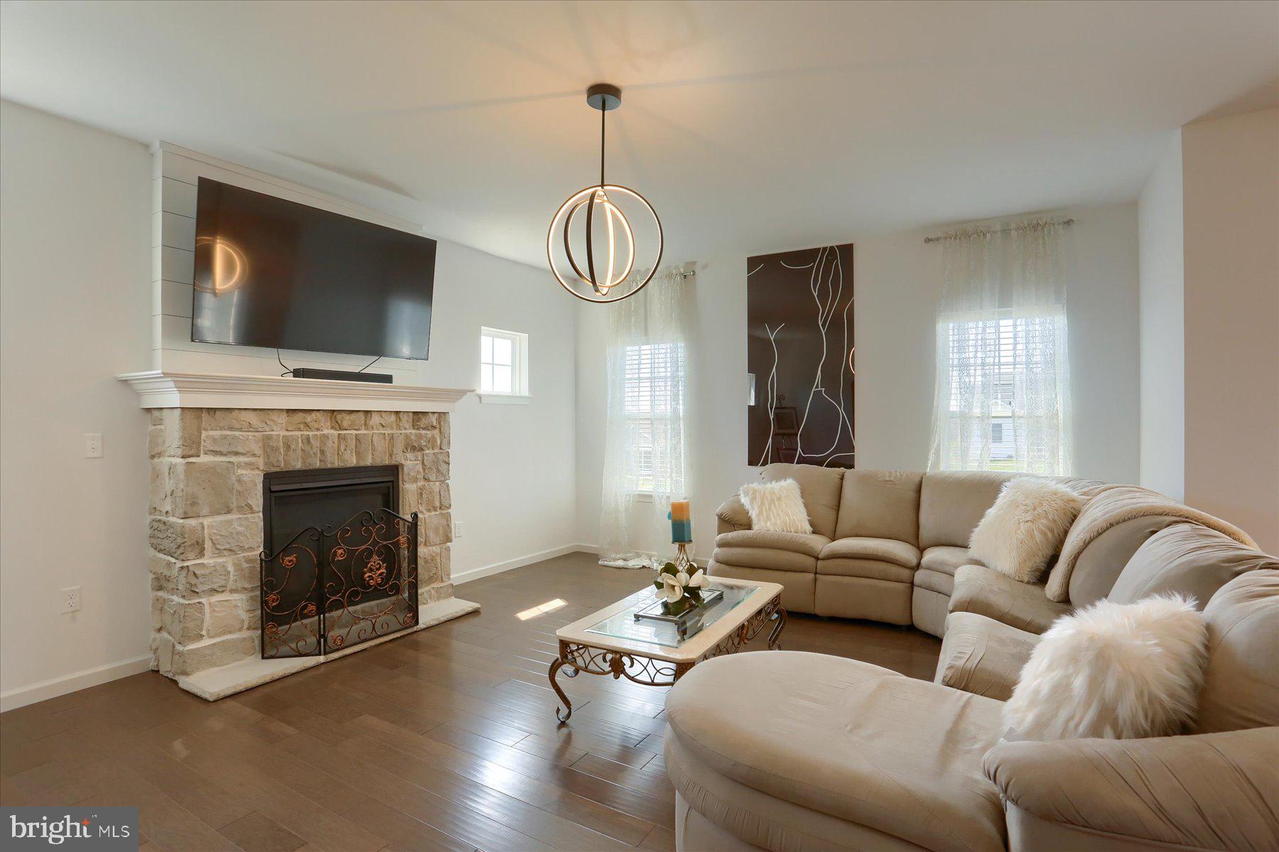 MEADOWBROOK FARMS - Residential