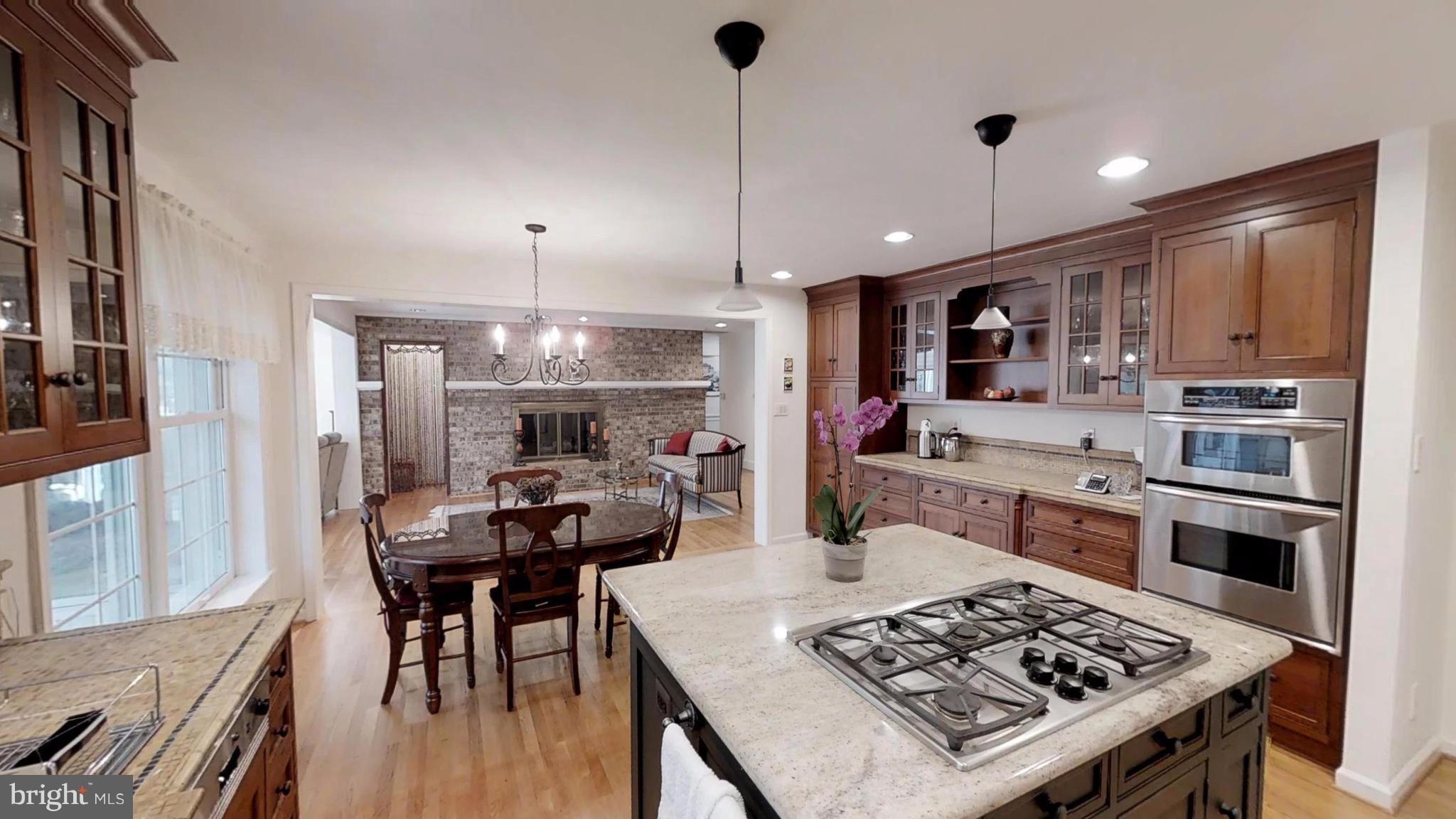 RESTON - Residential