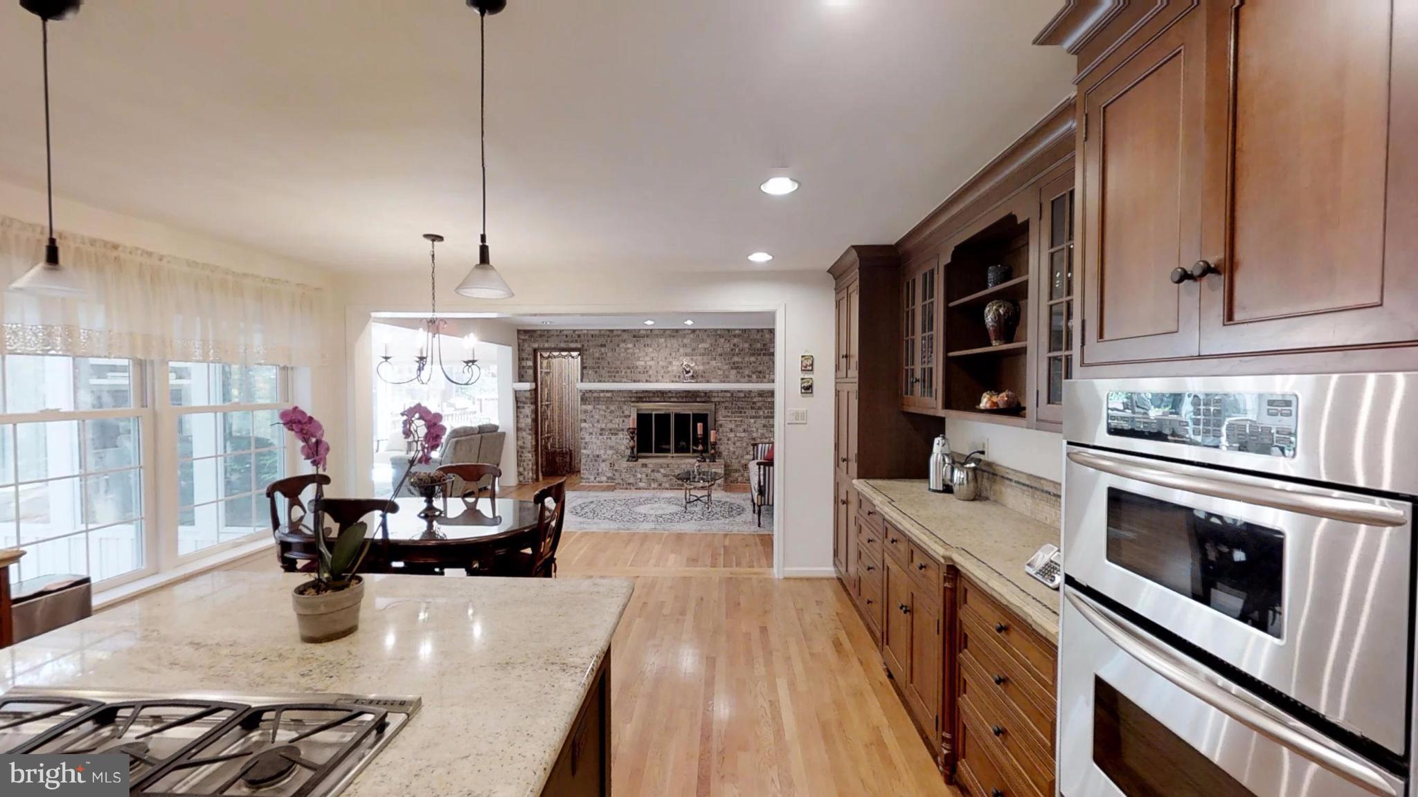 RESTON - Residential