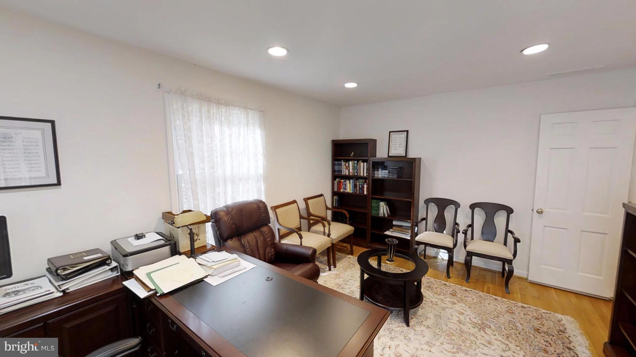 RESTON - Residential