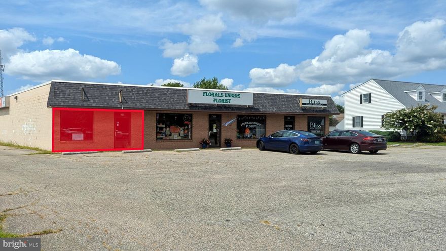 End cap retail unit available in Cambridge, MD. 1,500sqft total with main retail area, space for an office, storage room, tech closet and two bathrooms. Less than 500' from Rt50. Surrounded by one of Cambridge, MD's main shopping districts with names like Chick-Fila, Aldi, Starbucks, Bank of America and many other national names. Vehicle and foot traffic is plentiful with the neighbor to the north being an apartment complex as well as another apartment complex across Crusader street. Tenant allowance may be available in the right situation. The building itself is also being offered for sale.  Inquire for more details.