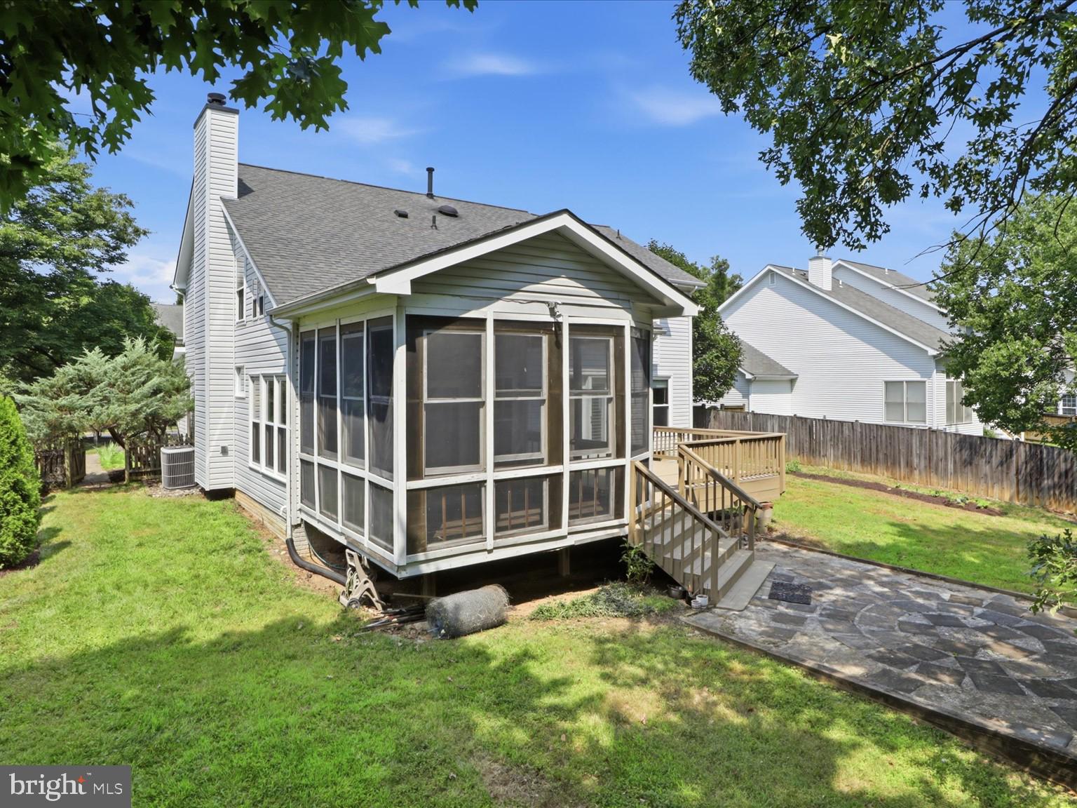 14225 SECLUDED LANE