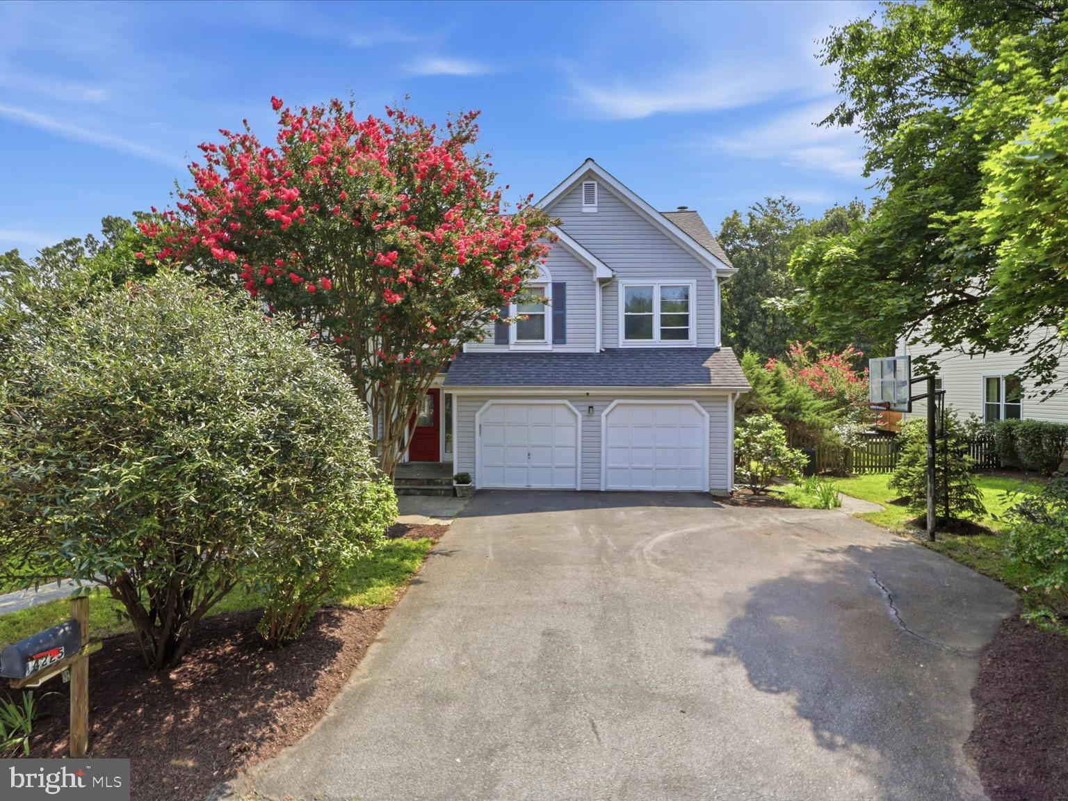 14225 SECLUDED LANE