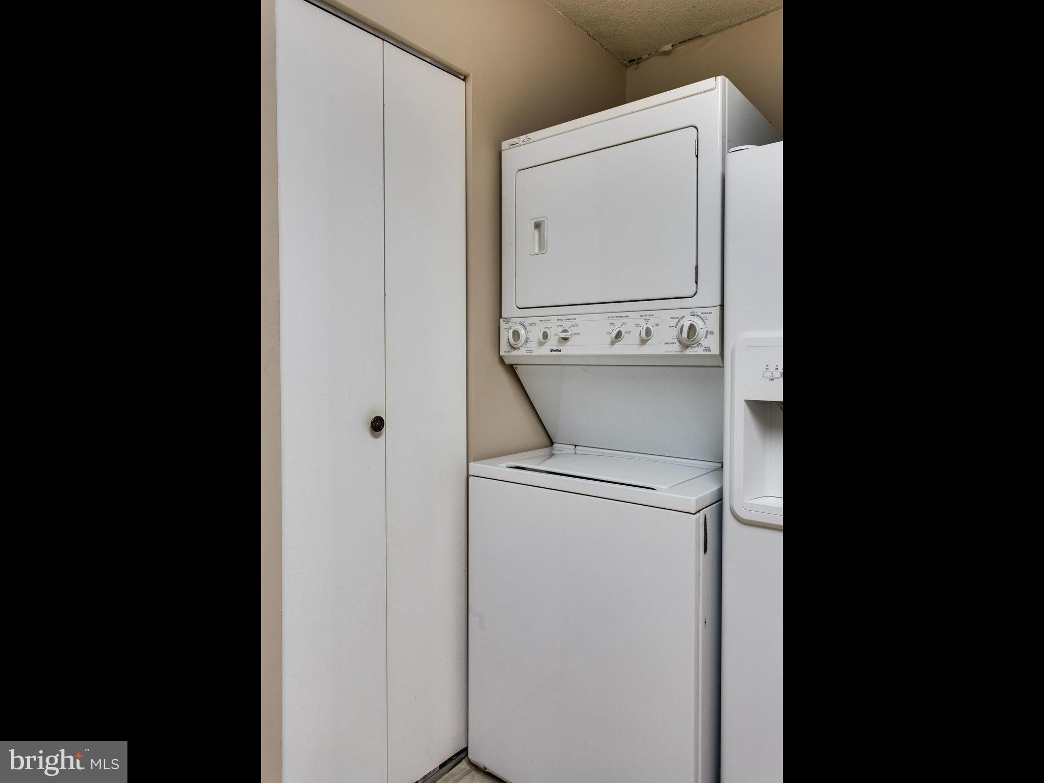 ROTONDA - Residential Lease