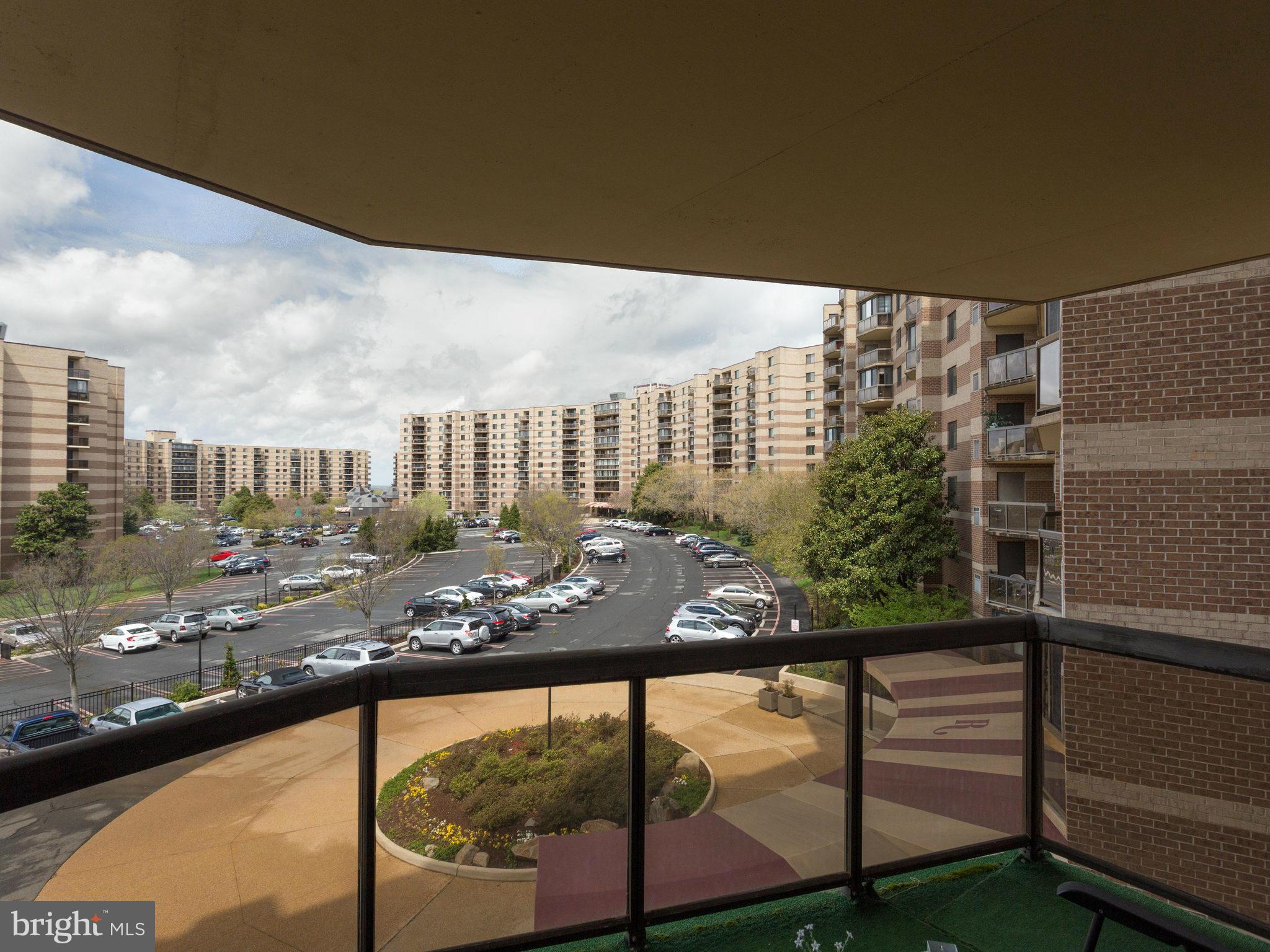 ROTONDA - Residential Lease