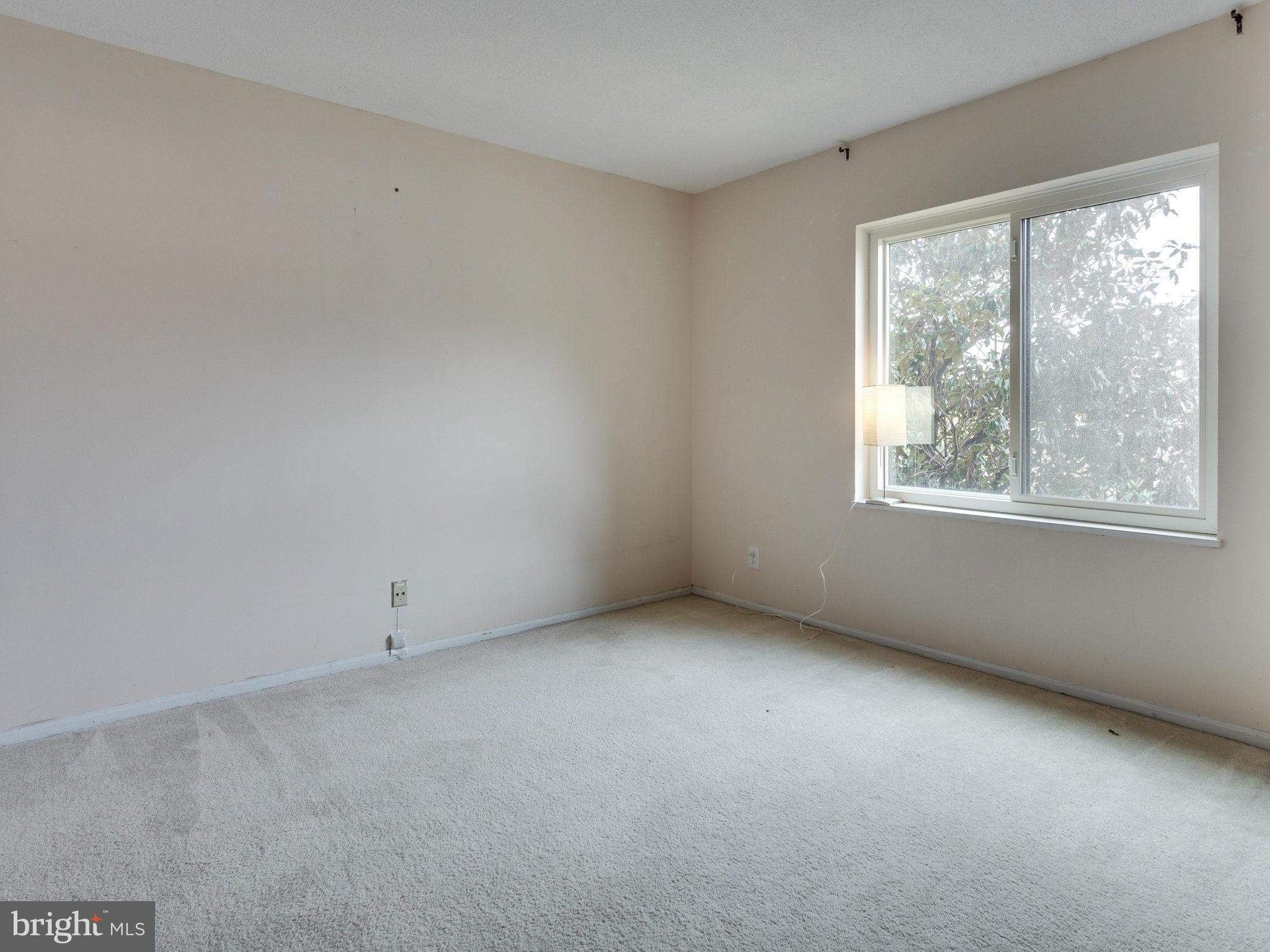 ROTONDA - Residential Lease