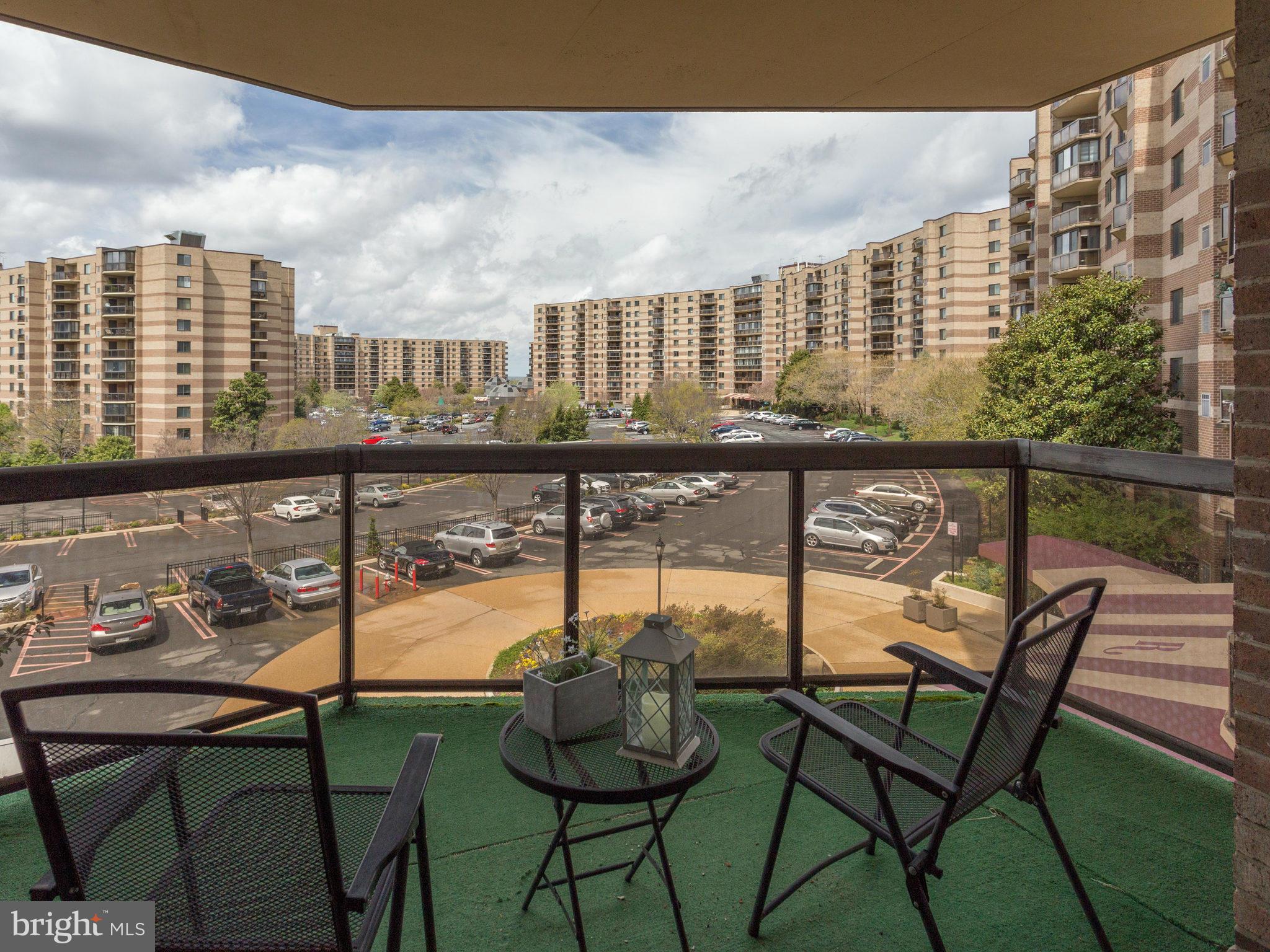 ROTONDA - Residential Lease