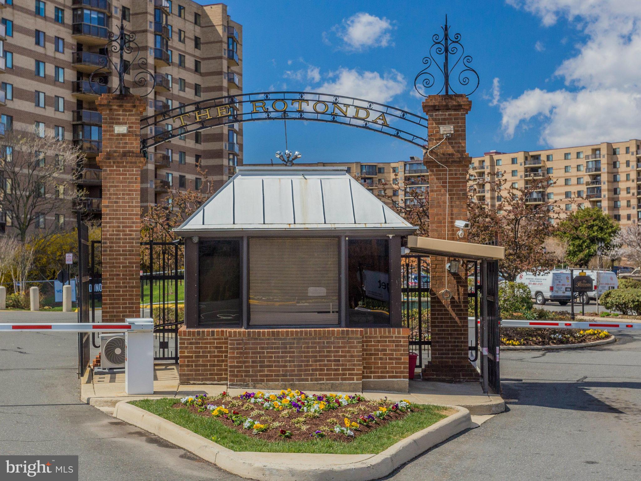 ROTONDA - Residential Lease