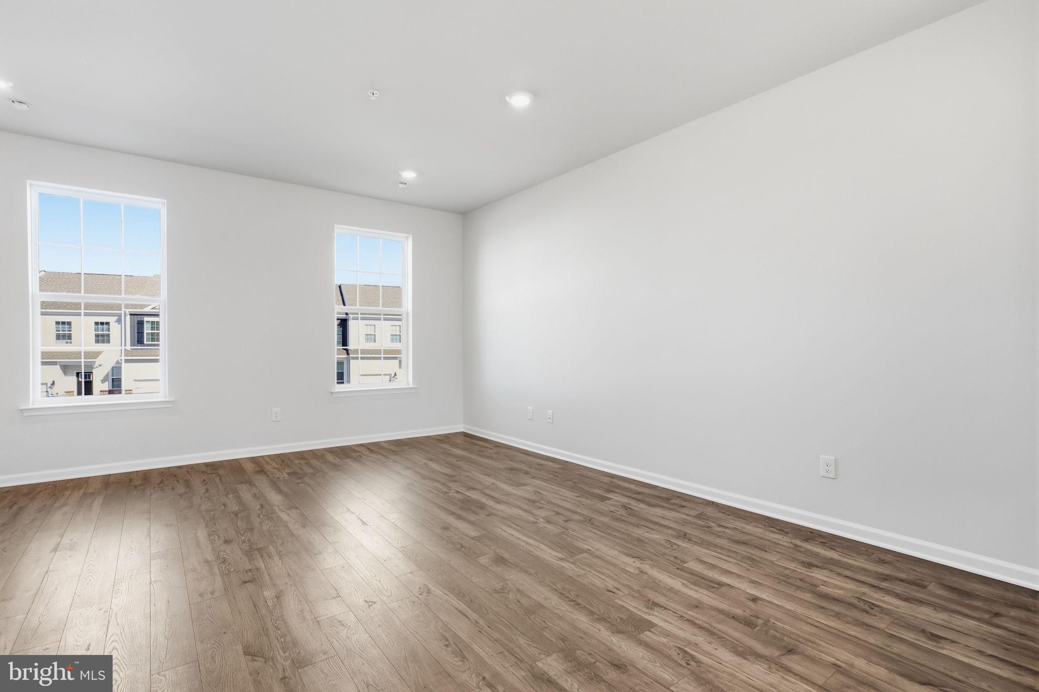 1084 MEADOWLARK DRIVE