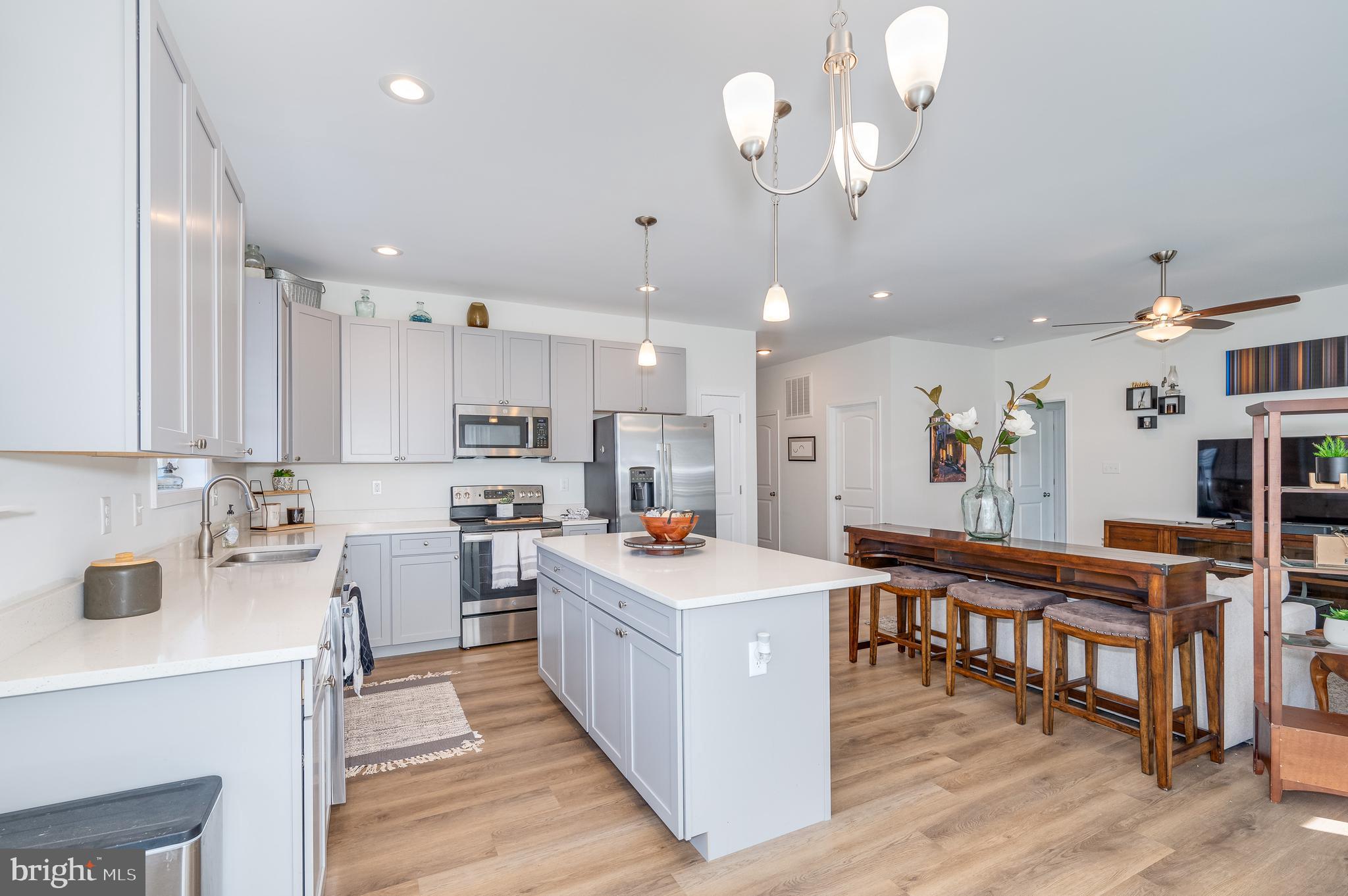 MIDDLE CREEK VISTAS - Residential