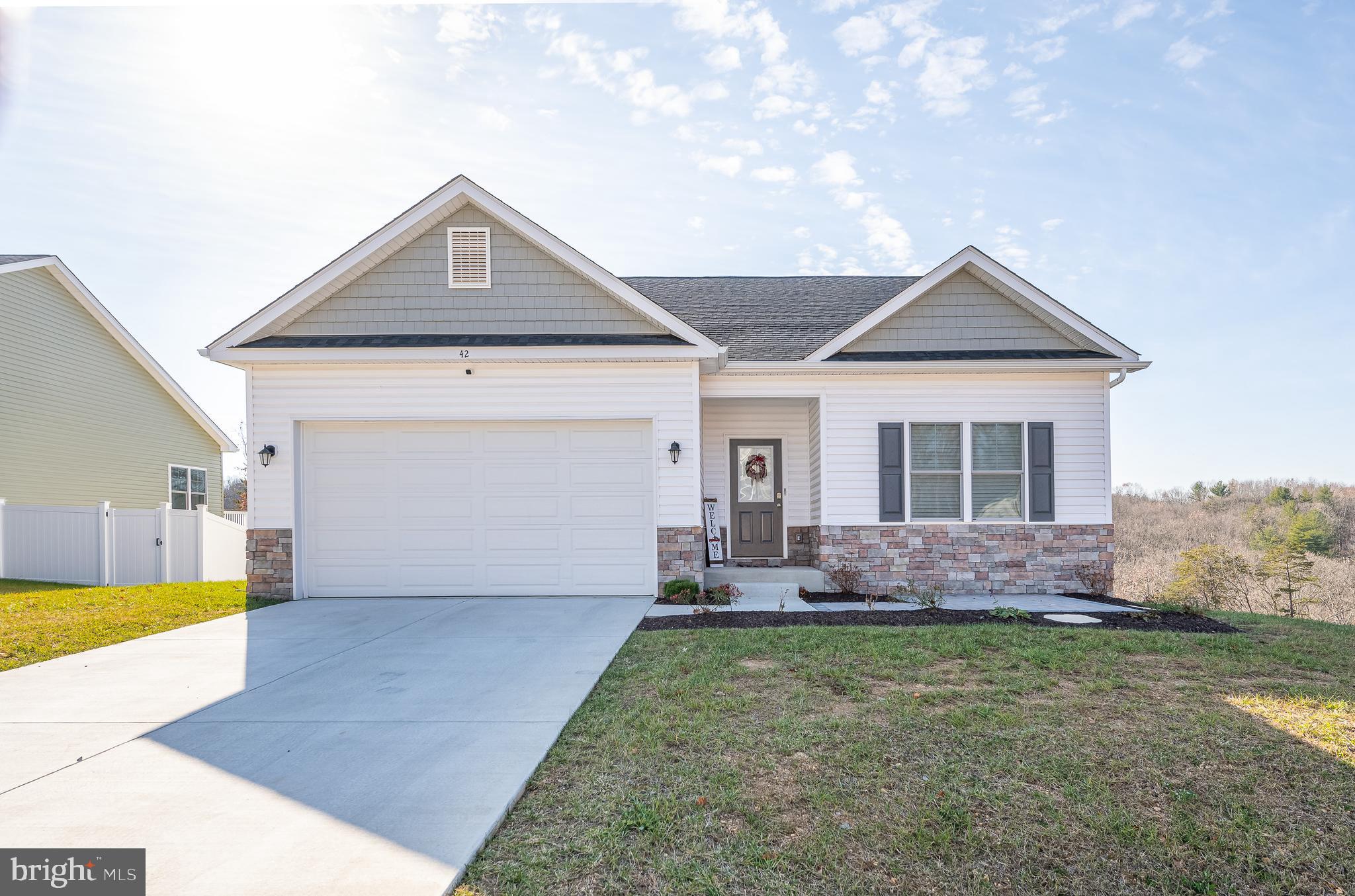 MIDDLE CREEK VISTAS - Residential