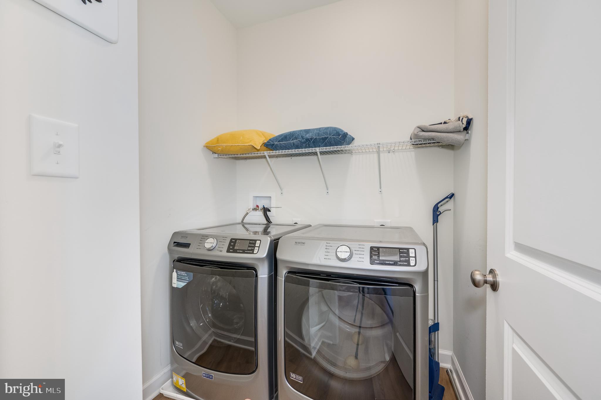 MIDDLE CREEK VISTAS - Residential