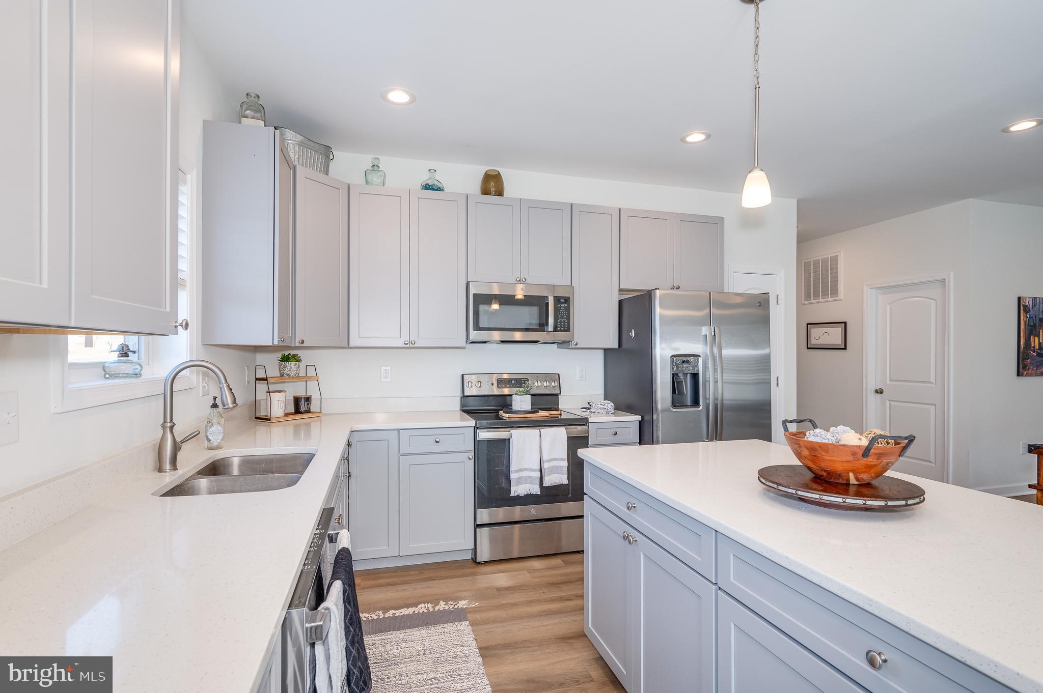 MIDDLE CREEK VISTAS - Residential